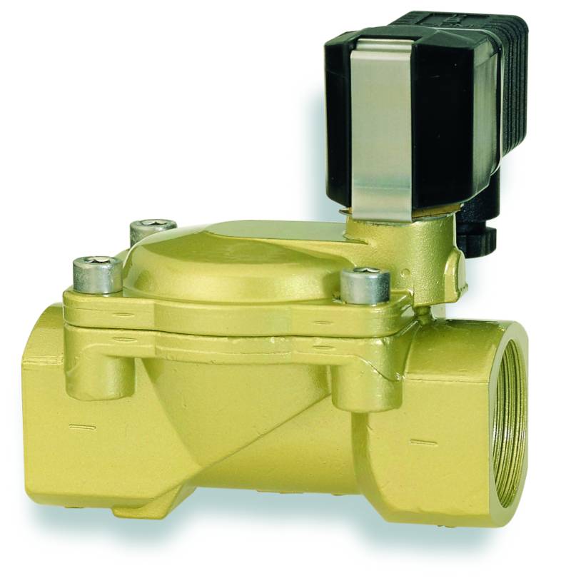 Ein solenoidgesteuertes Magnetventil aus Metall mit einem schwarzen Gehäuse oben, verwendet für die Steuerung des Flüssigkeitsflusses.