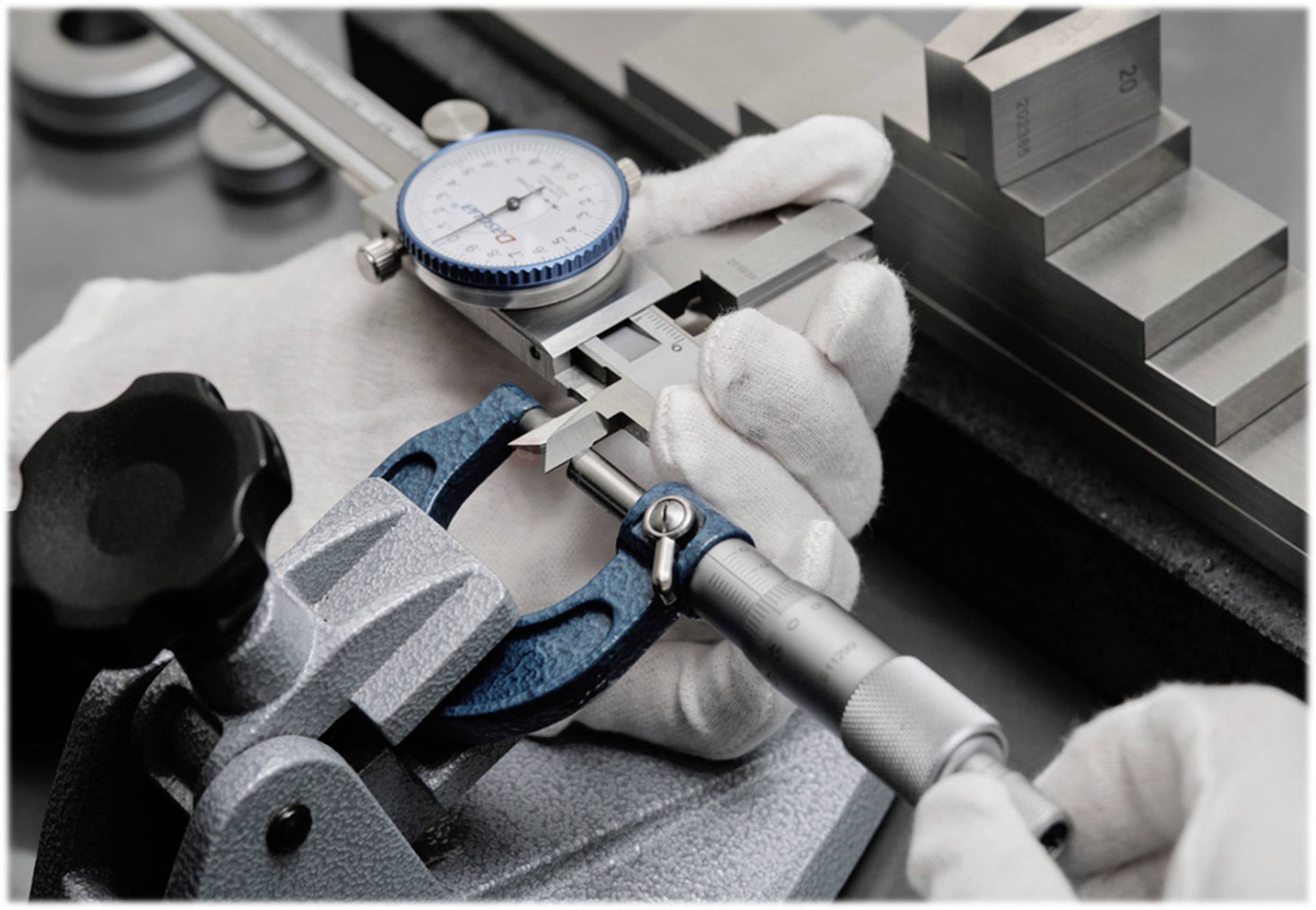 Dasqua 4111-8206 Bügelmessschrauben-Set mit Kontrollmaß 0 - 75 mm DIN 863