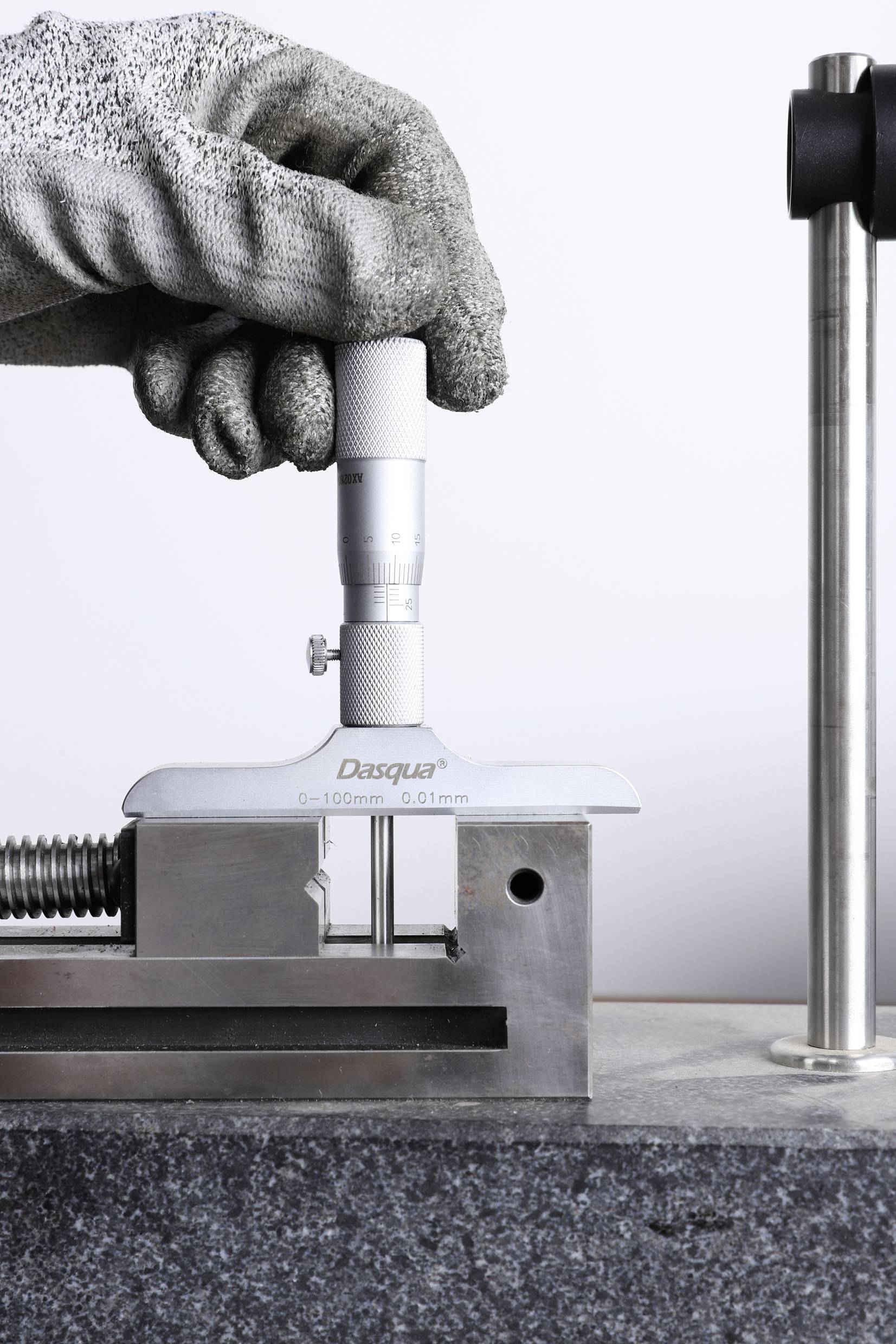 Dasqua 4611-8106 Tiefenmikrometer mit Kontrollmaß 0 - 25 mm DIN 863