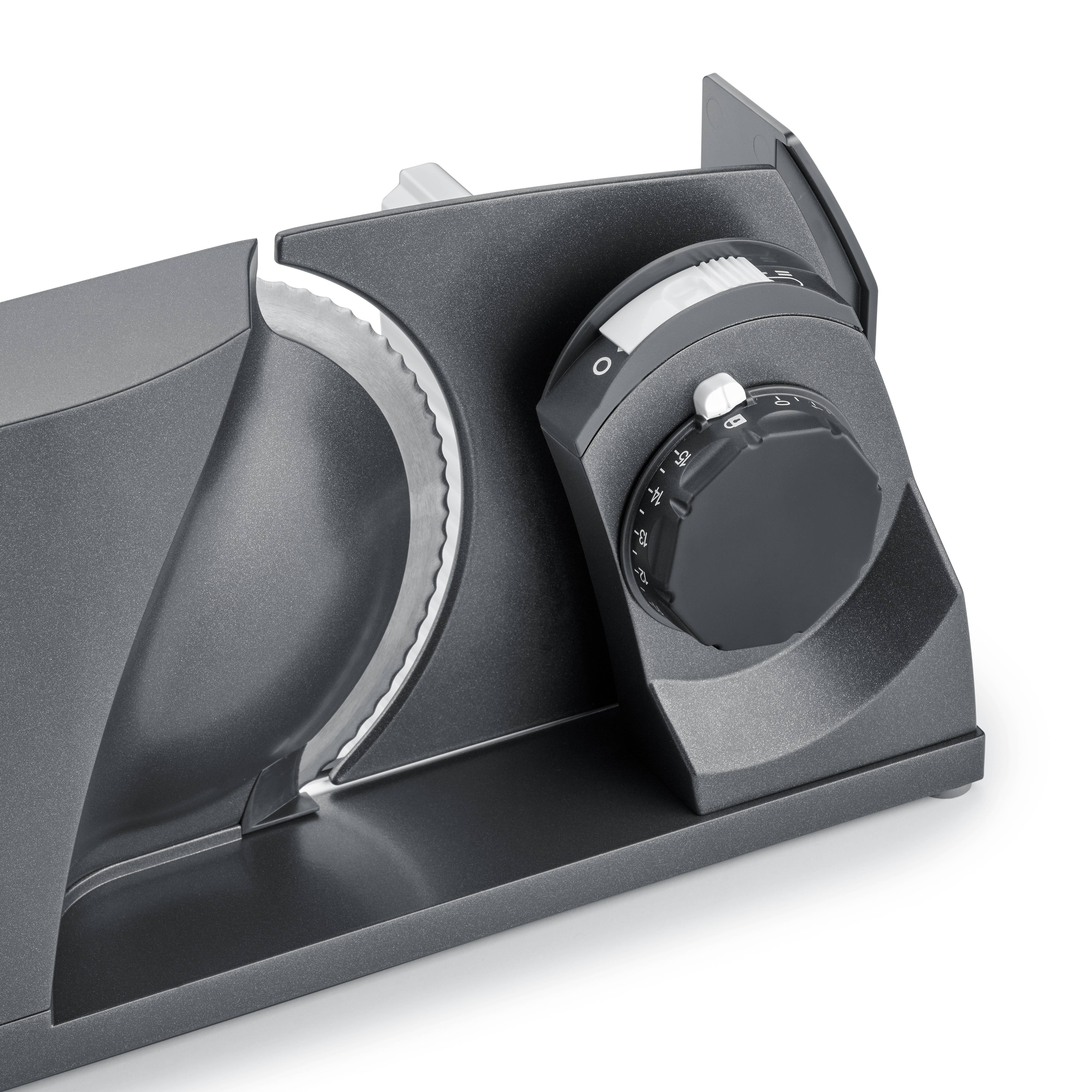 Elektrischer Allesschneider mit silberner Klinge und schwarzem Einstellrad zum Schneiden von Lebensmitteln in gleichmäßige Scheiben.