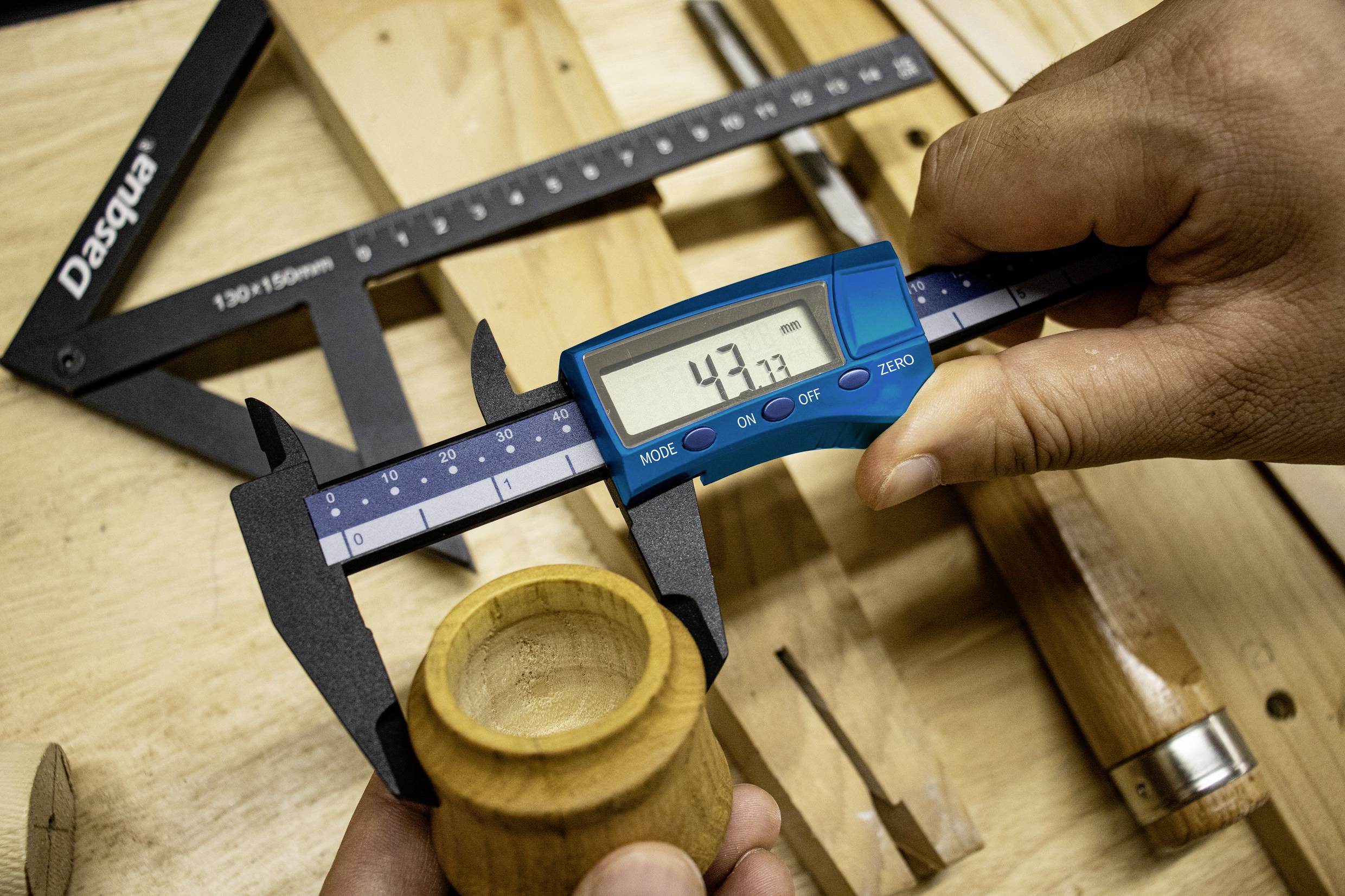 Dasqua DIN EN 862 2035-0005 Digitaler Messschieber 150mm