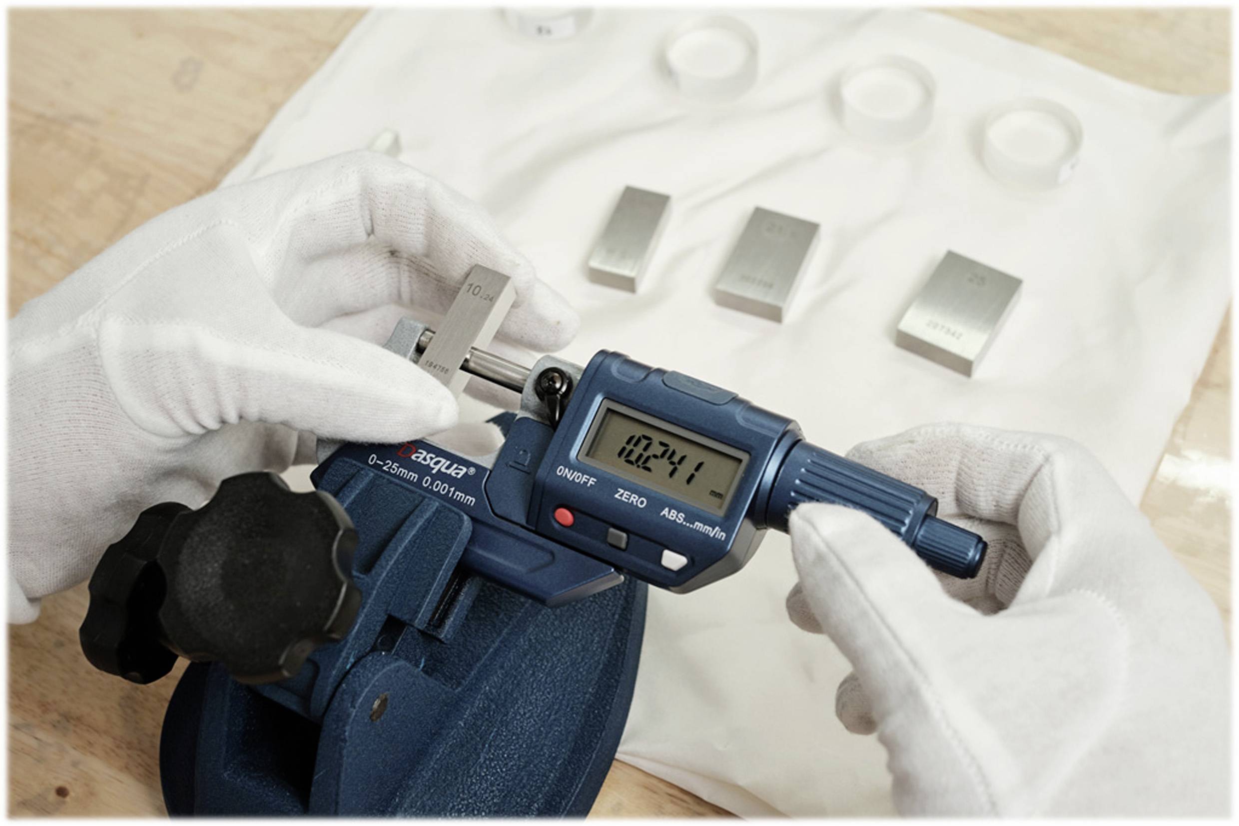 Dasqua 6111-1247 Endmaßsatz aus Stahl 0.01 - 100mm Anzahl Blätter: 47 DIN 861