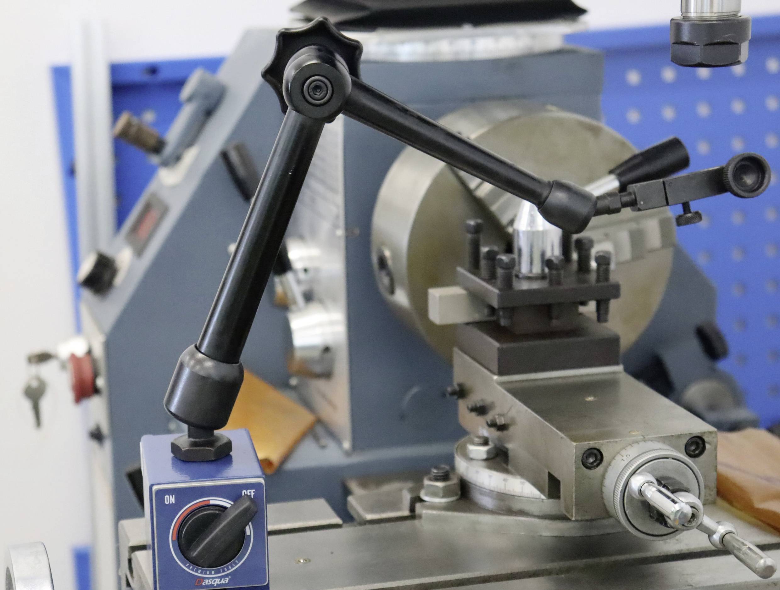 Dasqua 7611-1010 Messuhr mit Magnetfuß 10mm Ablesung: 0.01mm