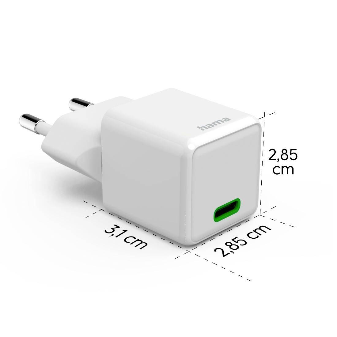 Ein weißes Ladegerät mit USB-C-Anschluss. Maße: 3,1 cm x 2,85 cm x 2,85 cm. Links zwei Eurosteckerstifte. Markenname 'hama' oben.