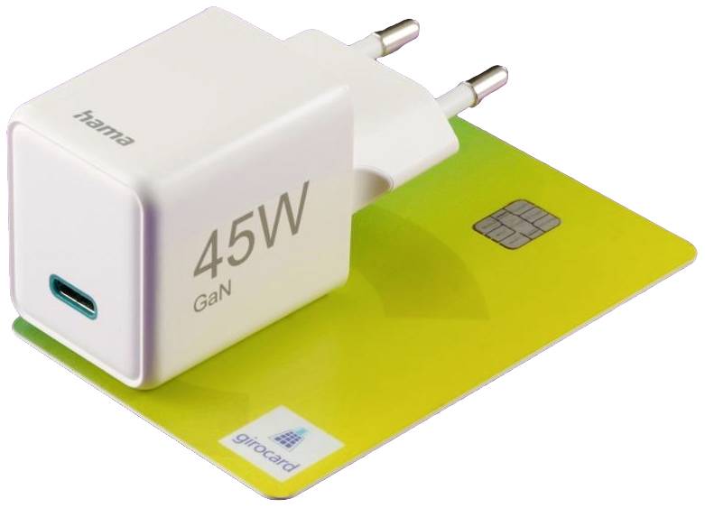 Ein weißes 45W GaN-Ladegerät steht auf einer girocard. Das Ladegerät ist kompakt, vergleichbar mit der Kartengröße.
