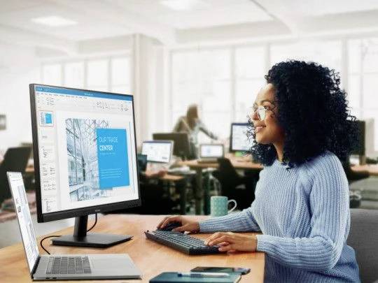 Viewsonic VA3208-4K-HD LED-Monitor EEK F (A - G) 81.3cm (32 Zoll) 3840 x 2160 Pixel 16:9 4 ms HDMI®, DisplayPort, Audio, stereo