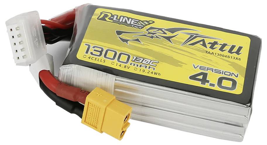 Akku-Pack 'Tattu R-Line' mit 1300 mAh Kapazität, 14,8 V Spannung, Version 4.0. Enthält zwei Kabelanschlüsse und ist für RC-Modelle geeignet.