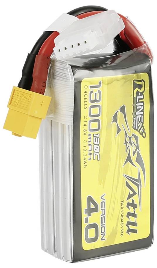 Ein Lithium-Polymer-Akku mit gelbem Anschluss und der Aufschrift 'Tattu 1300mAh 4.0 Version'.