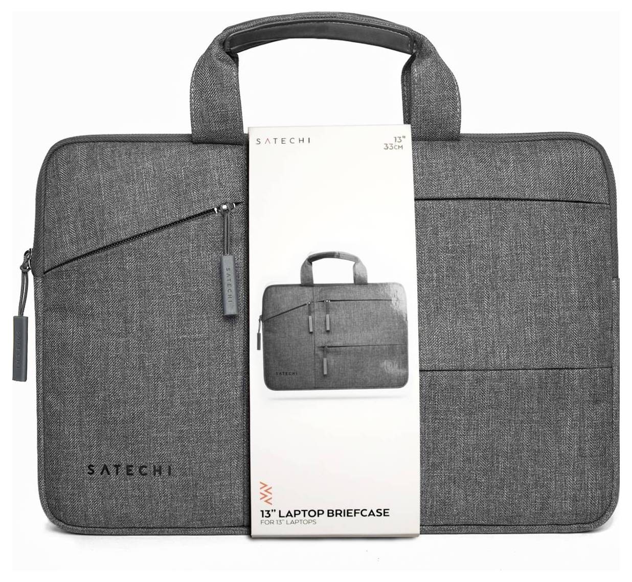 Eine graue Laptoptasche der Marke Satechi mit Griffen und Reißverschlussfächern; Produktetikett zeigt '13