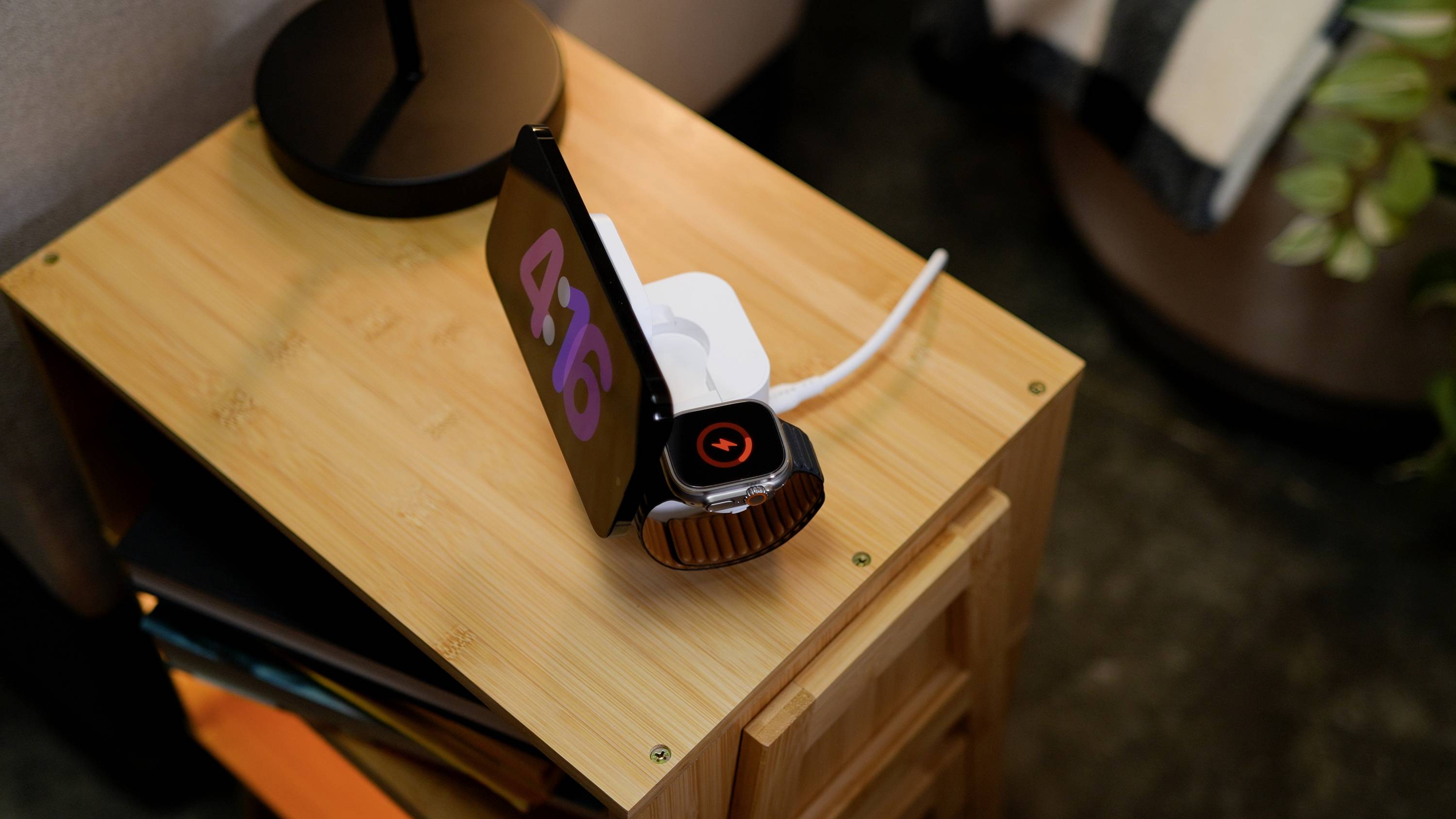 HYPER Induktions-Ladegerät HyperJuice HJ3320WHGL Weiß