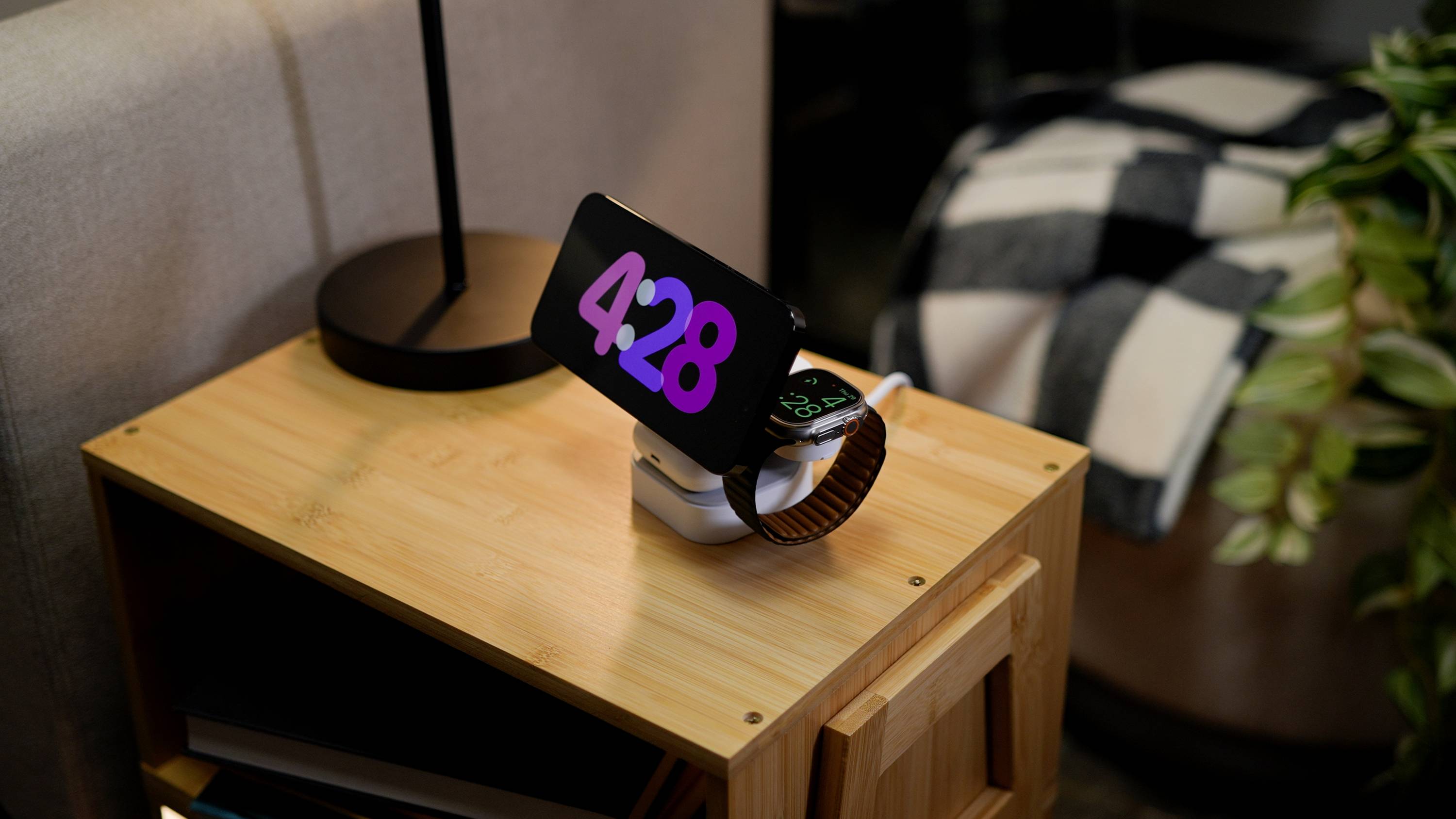 HYPER Induktions-Ladegerät HyperJuice HJ3320WHGL Weiß