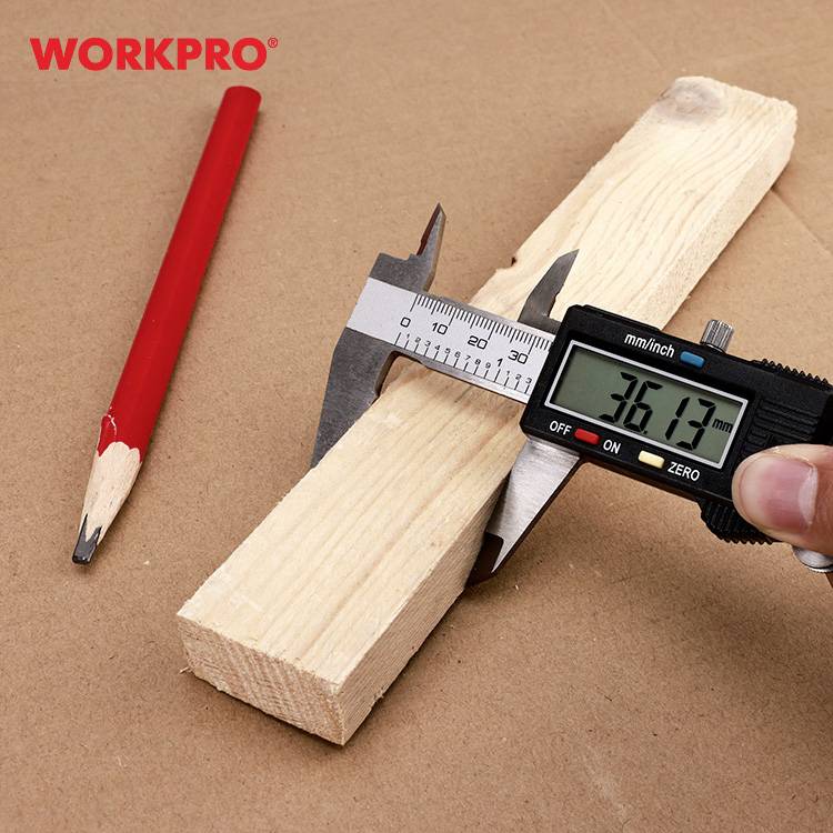 WorkPro WP266004 Digitaler Messschieber 150mm