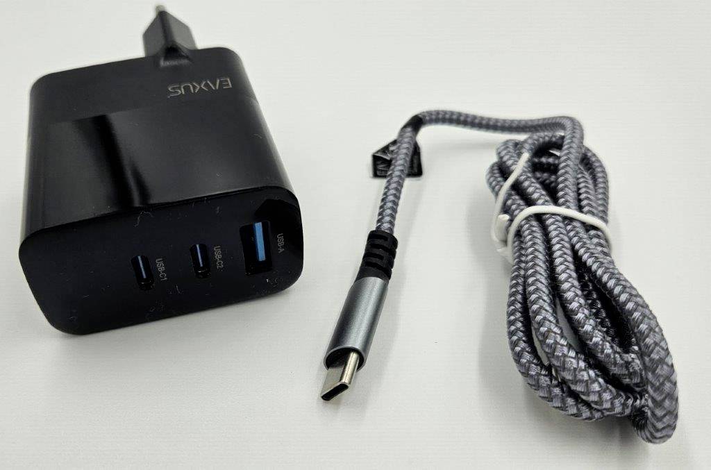 Eaxus USB Ladegerät 65W 2x USB-A, 2x USB-C® USB PD Schwarz