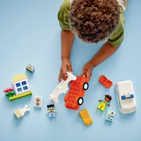 10447 LEGO® DUPLO® Rettungswagen mit Fahrer 10447 LEGO® DUPLO® Rettungswagen mit Fahrer