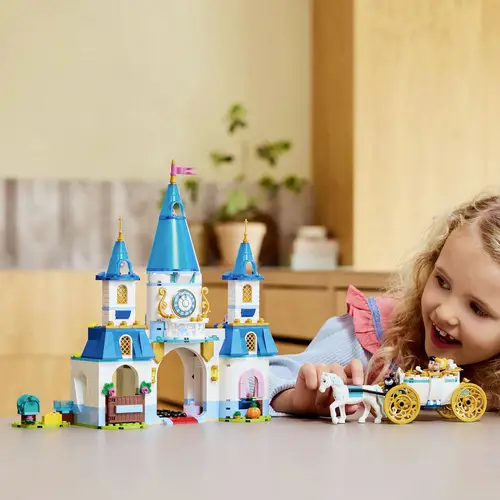 43275 LEGO® DISNEY Cinderellas Schloss und Pferdekutsche 43275 LEGO® DISNEY Cinderellas Schloss und Pferdekutsche