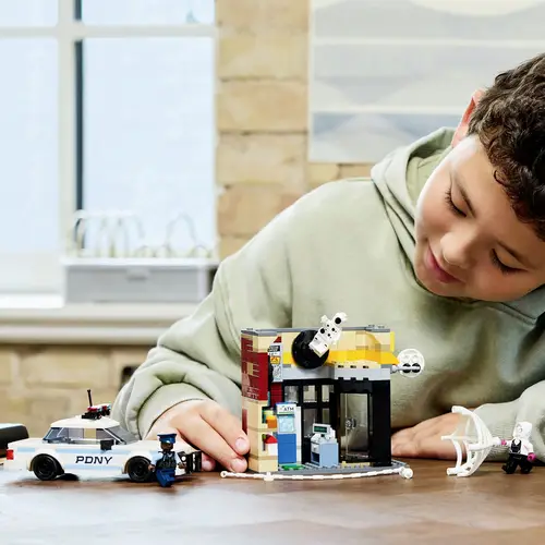 76311 LEGO® MARVEL SUPER HEROES Spider-Verse: Miles Morales vs. Spot 76311 LEGO® MARVEL SUPER HEROES Spider-Verse: Miles Morales vs. Spot