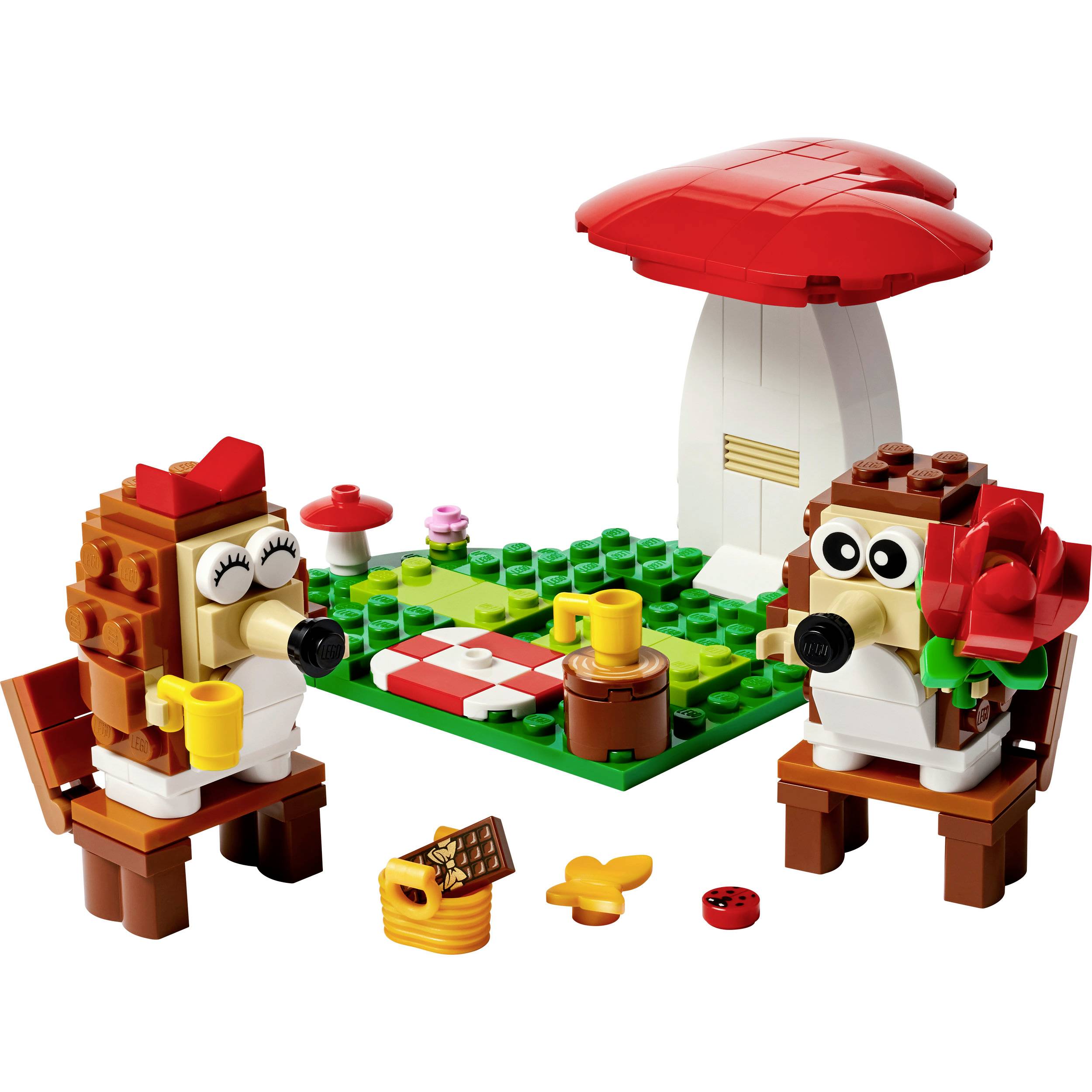 LEGO® ICONS™ 40711 Igel und ihr Picknick-Date