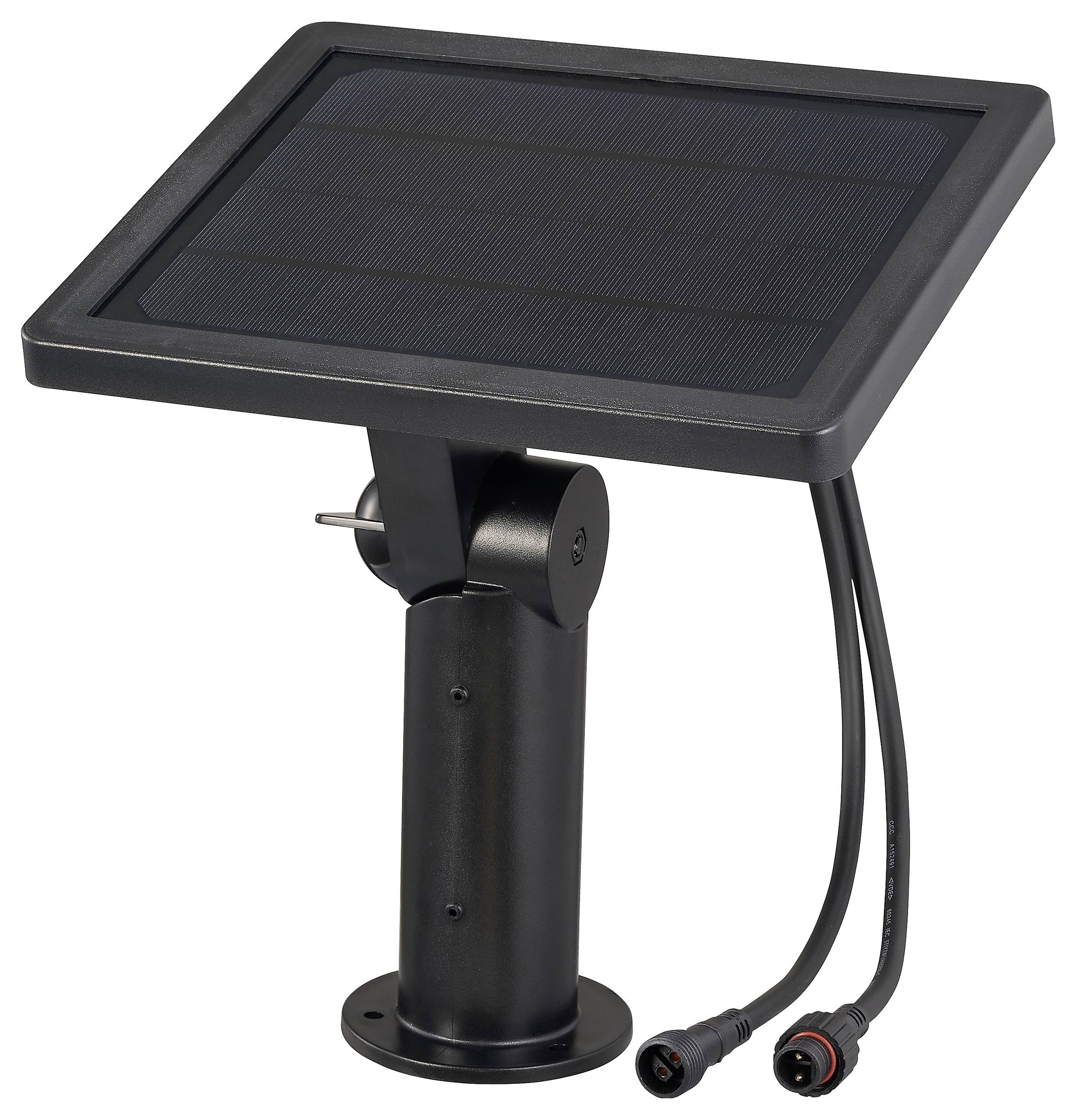 Ein schwarzes Solarmodul auf einem Mast montiert, mit angeschlossenen Kabeln, konzipiert zur Stromversorgung externer Geräte mittels Solarenergie.