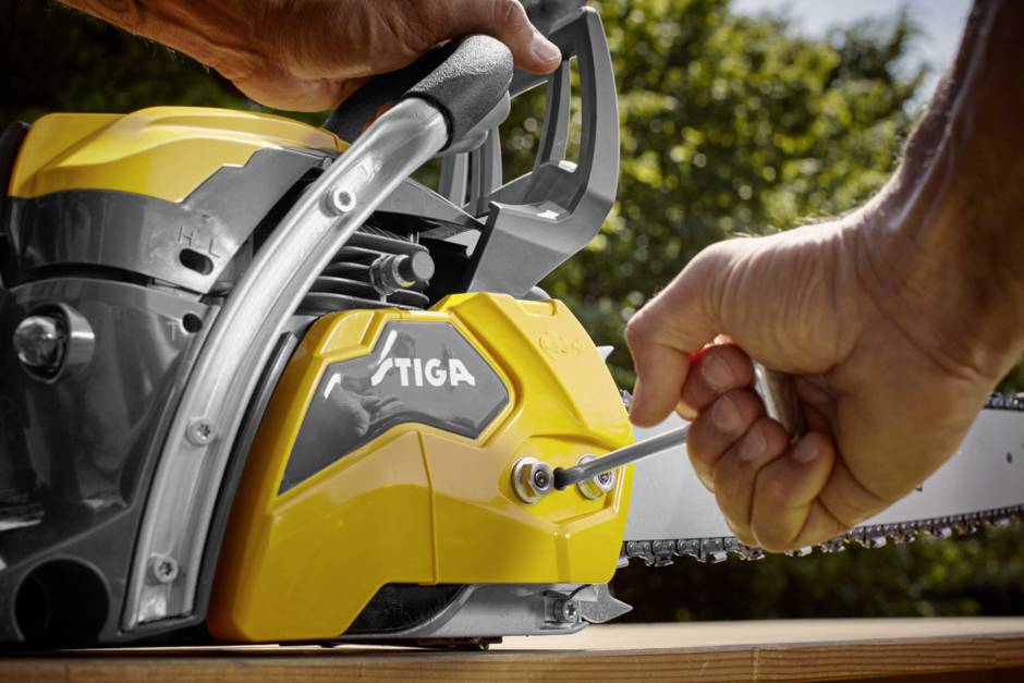 STIGA CS 755 - 18" Benzin Kettensäge 2.3kW Schwertlänge 450mm