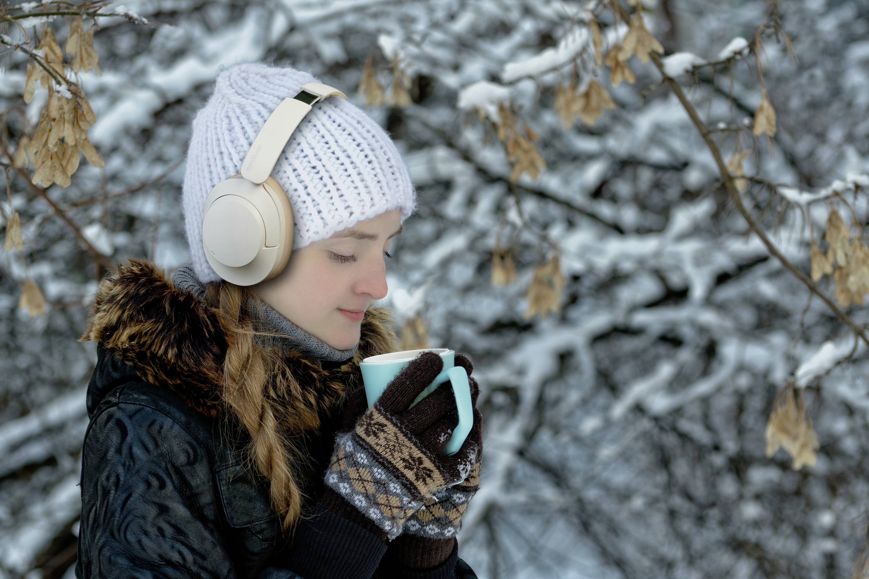 Creative Zen Hybrid 2 On Ear Headset Bluetooth® Stereo Creme Lautstärkeregelung, Mikrofon-Stummschaltung