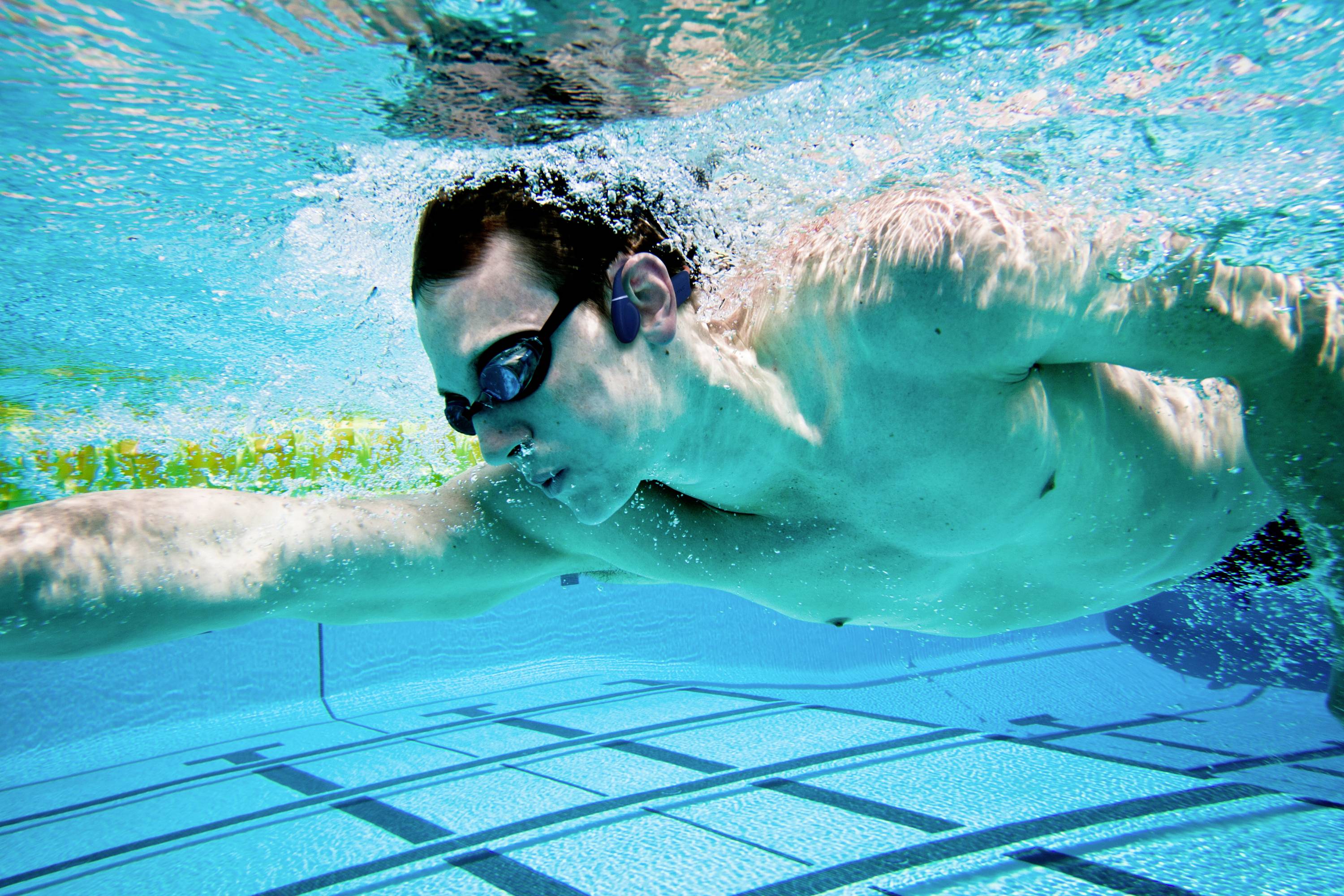 Creative Outlier Free Pro+ On Ear Headset Bluetooth® Stereo Orange Wasserbeständig