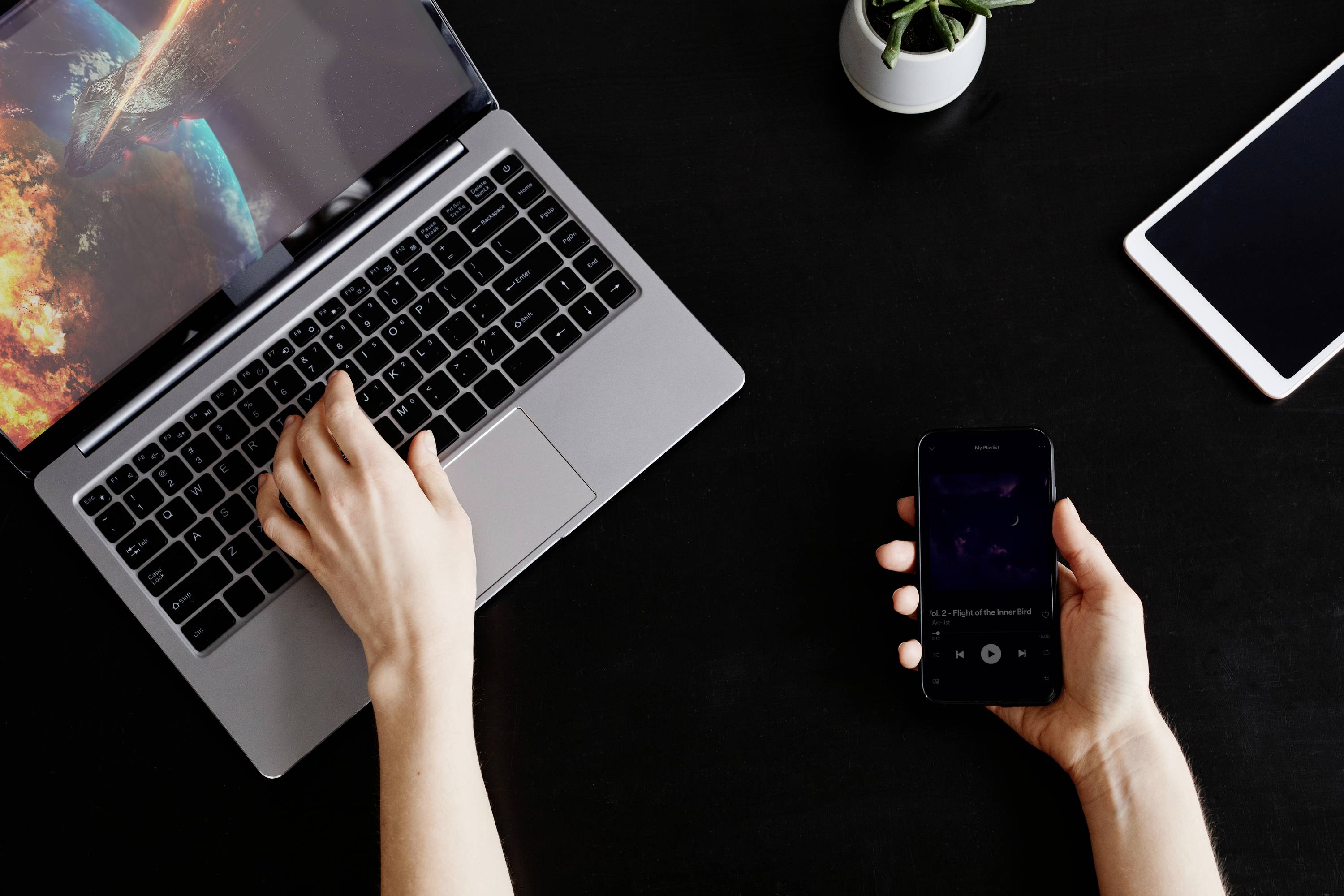 Creative Outlier GO TWS On Ear Headset Bluetooth® Stereo Schwarz Schweißresistent, Wasserbeständig, Batterieladeanzeige, inkl