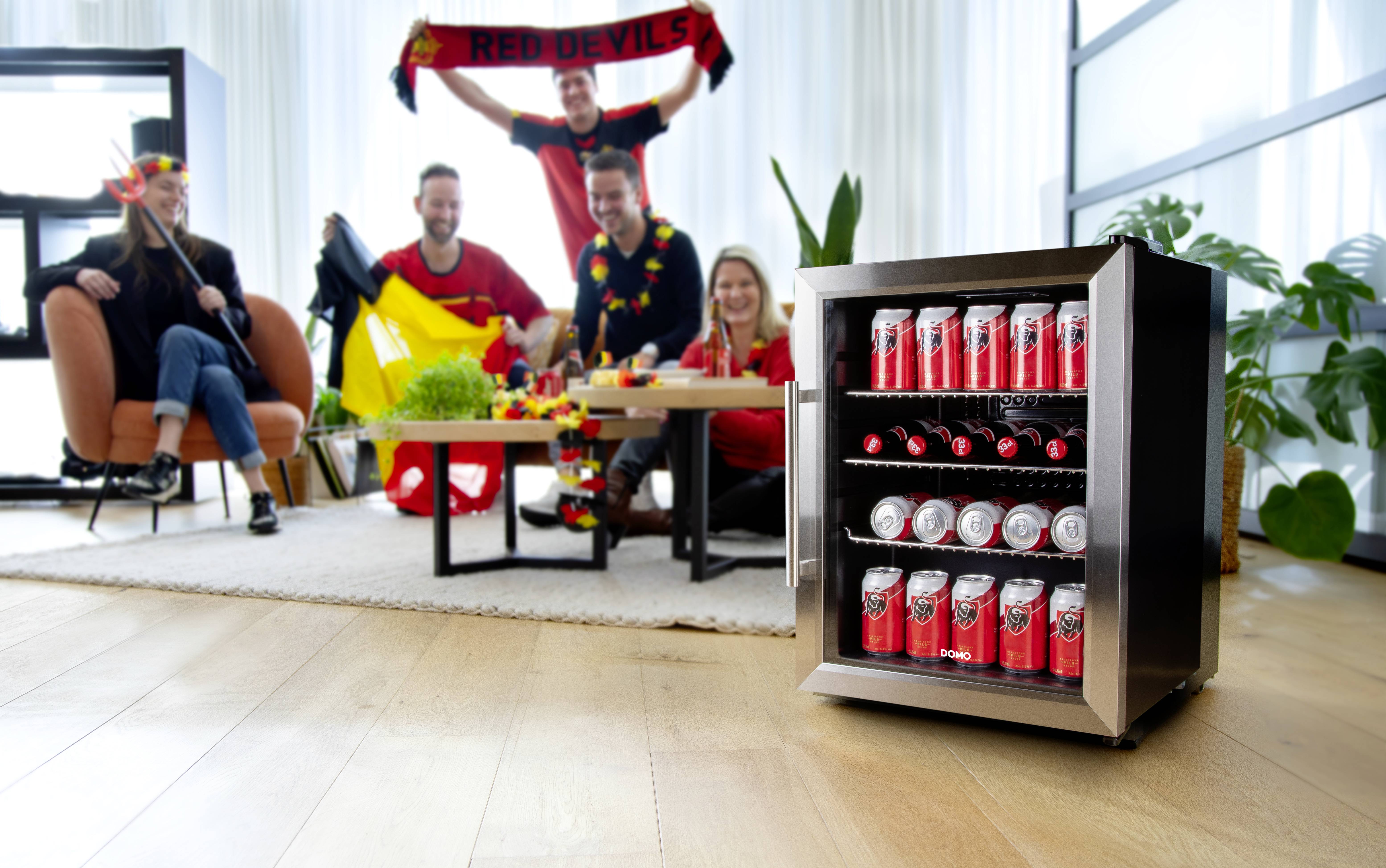 DOMO DO91609BK Party-Kühlschrank EEK: D (A - G) 60l Standgerät Schwarz, Edelstahl (gebürstet)