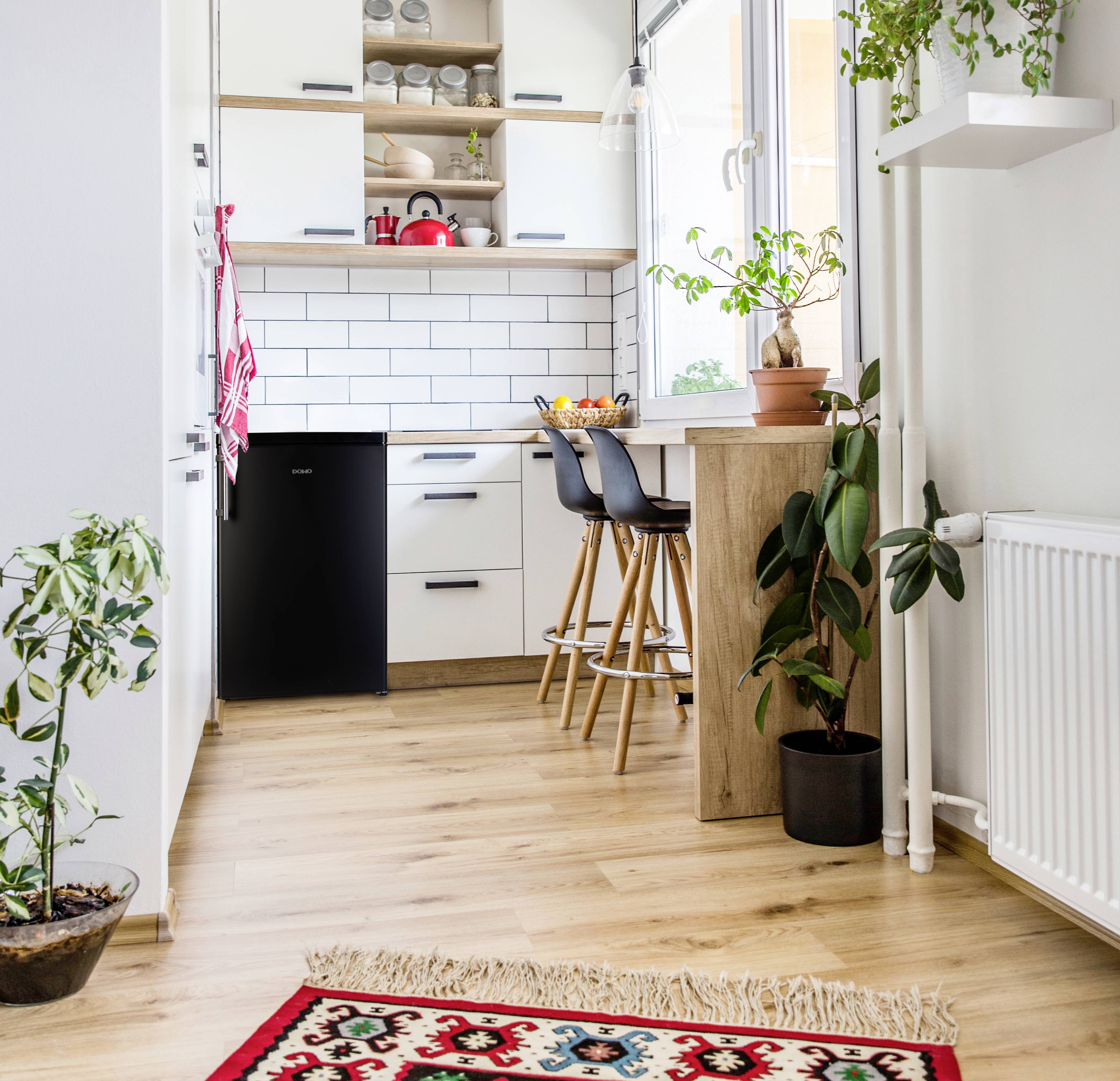 DOMO DO91124 Kühlschrank EEK: D (A - G) 108l Standgerät Schwarz (matt)