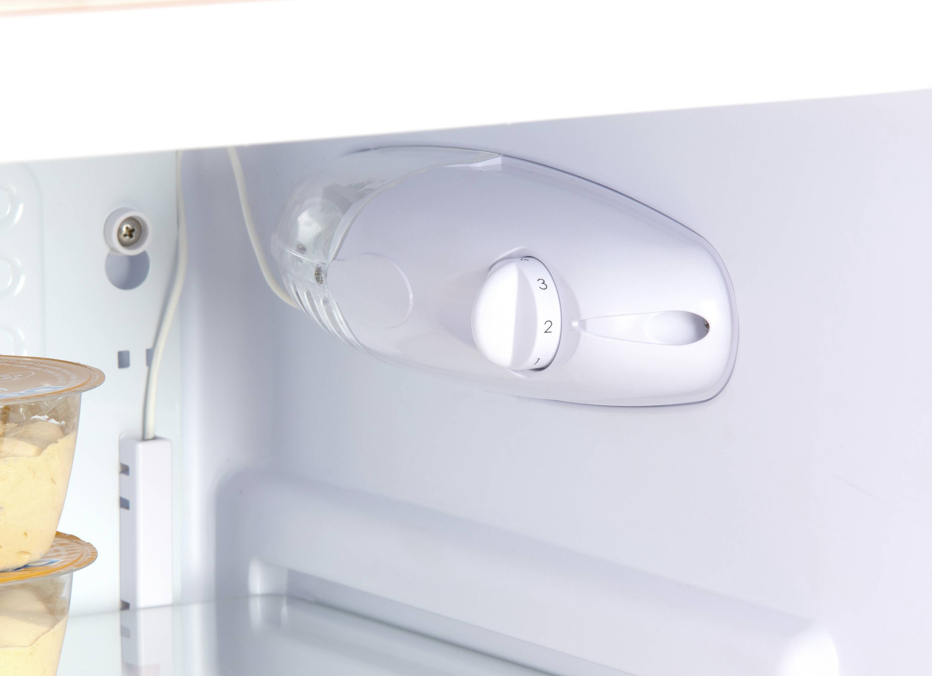 DOMO DO91703R Kühlschrank EEK: D (A - G) 120l Standgerät Rot