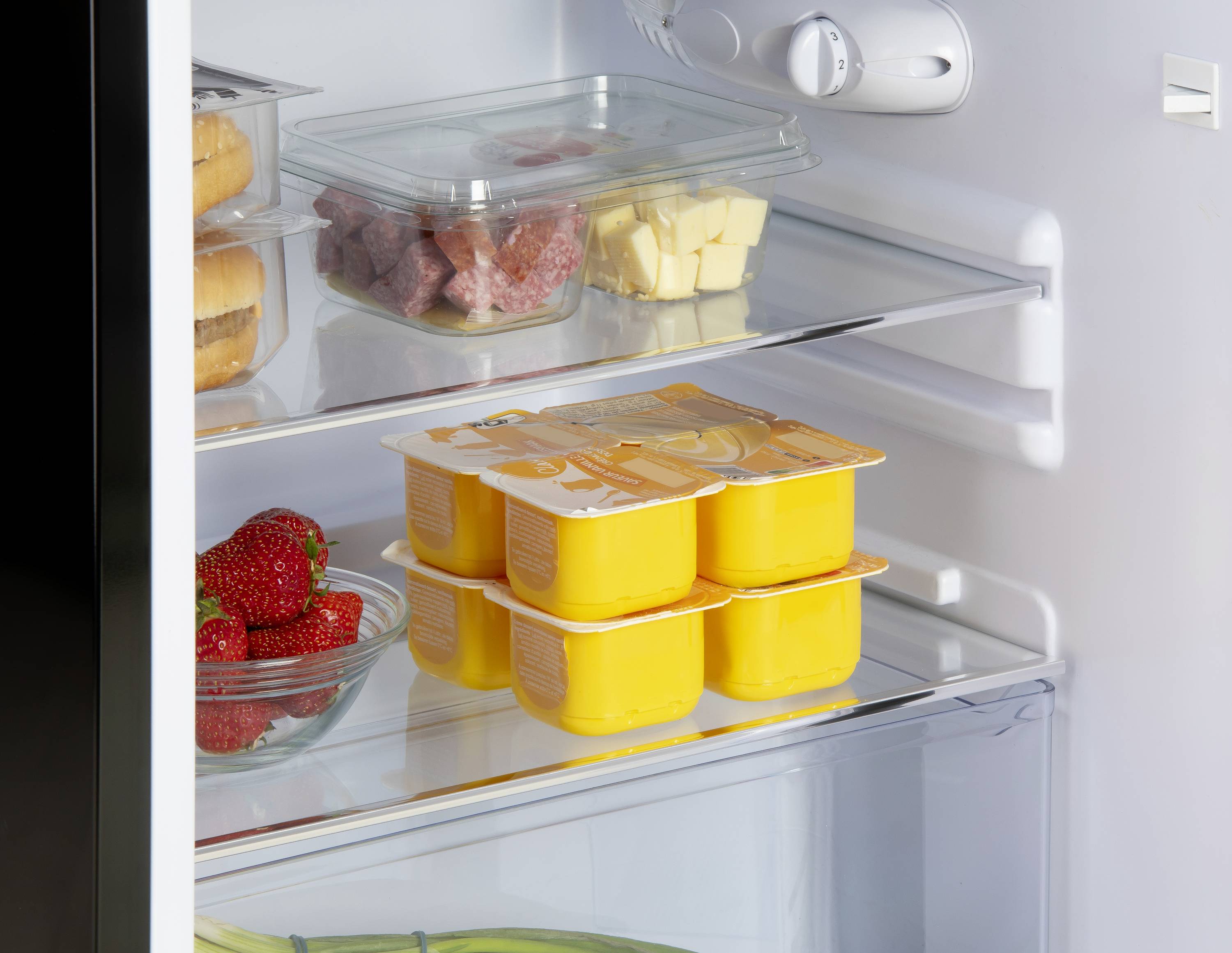 DOMO DO91702R Kühlschrank EEK: D (A - G) 108l Standgerät Schwarz