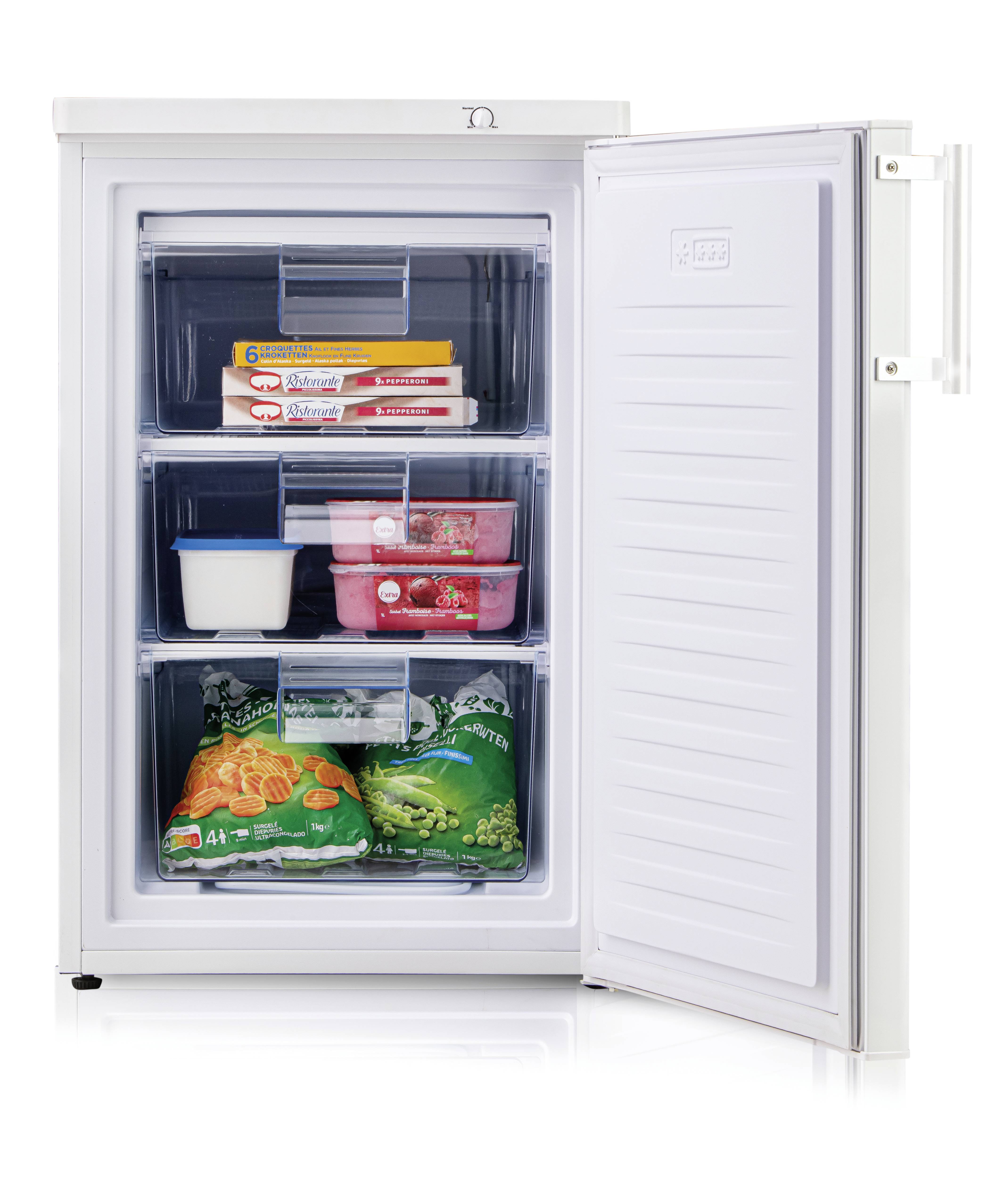 Ein offener Gefrierschrank mit drei Schubladen, gefüllt mit Eis, Tiefkühlpizza, Beeren und Gemüse. Die Tür ist nach rechts geöffnet.