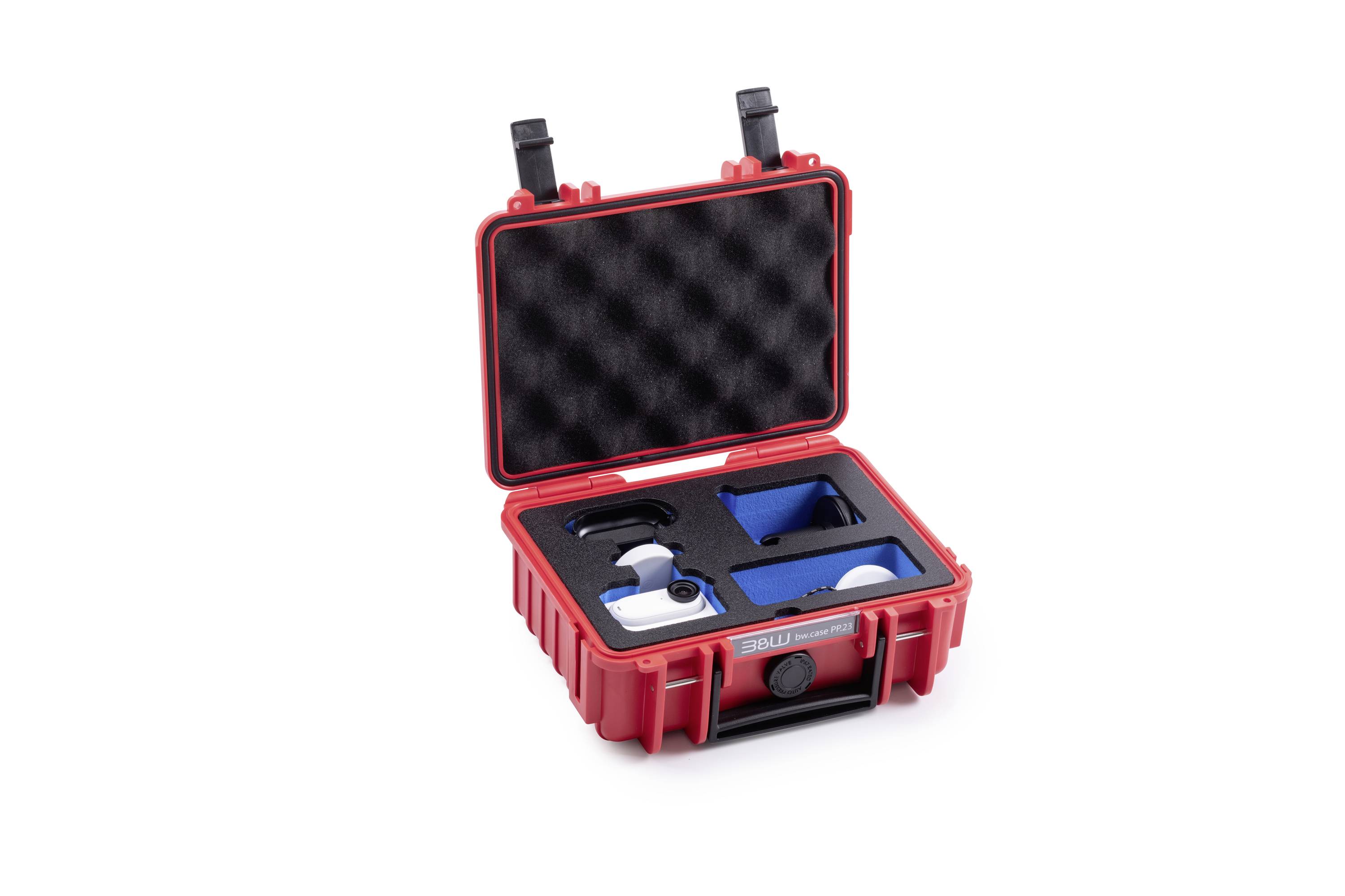 Roter, offener Werkzeugkoffer mit Fächern, die Werkzeuge und Zubehörteile beinhalten. Der Koffer hat einen Schaumstoffdeckel zum Schutz.