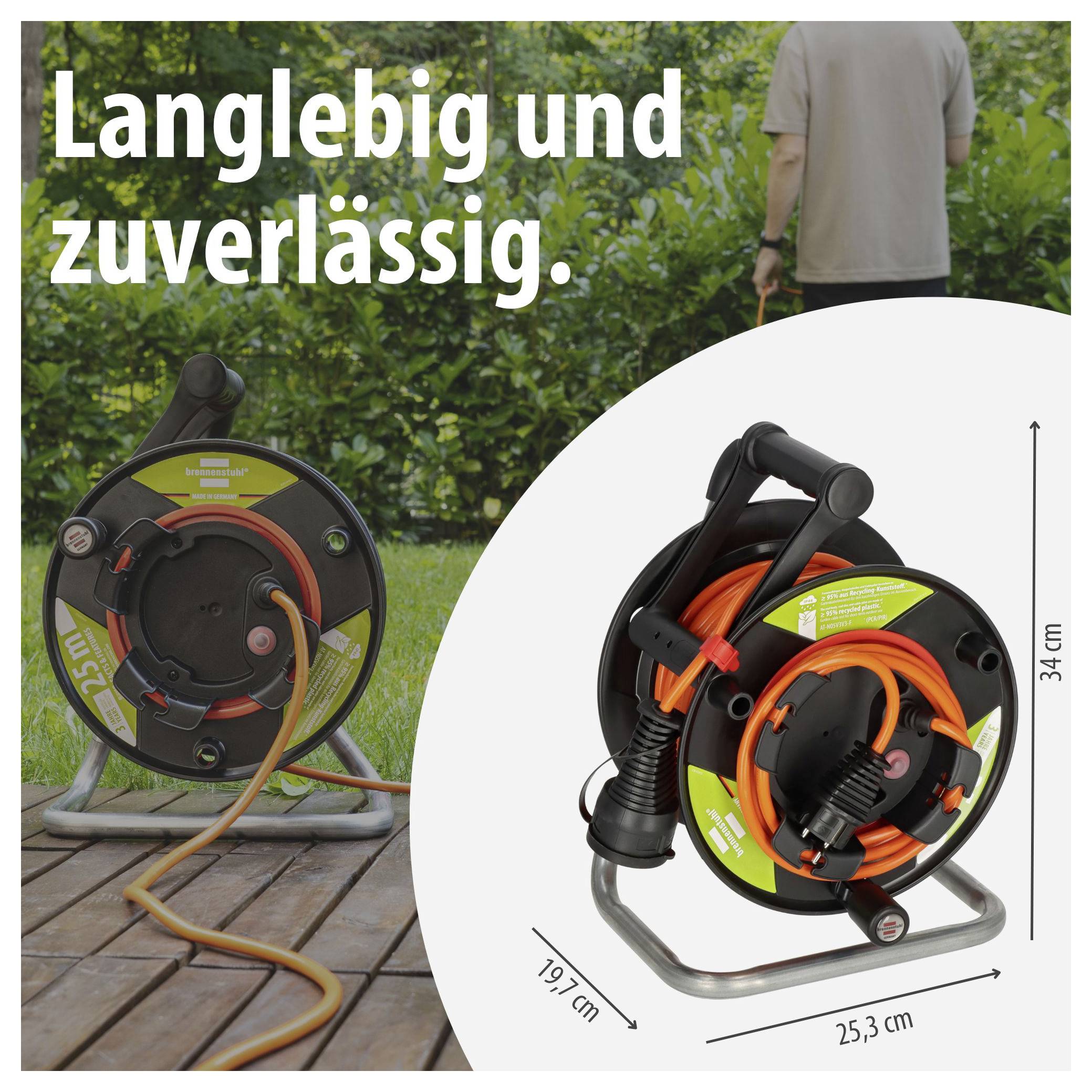 Werbeabbildung einer Kabeltrommel mit der Aufschrift 'Langlebig und zuverlässig.'; links im Einsatz im Garten, rechts als Produktfoto mit Maßen 34 cm, 25,3 cm und 19,7 cm.