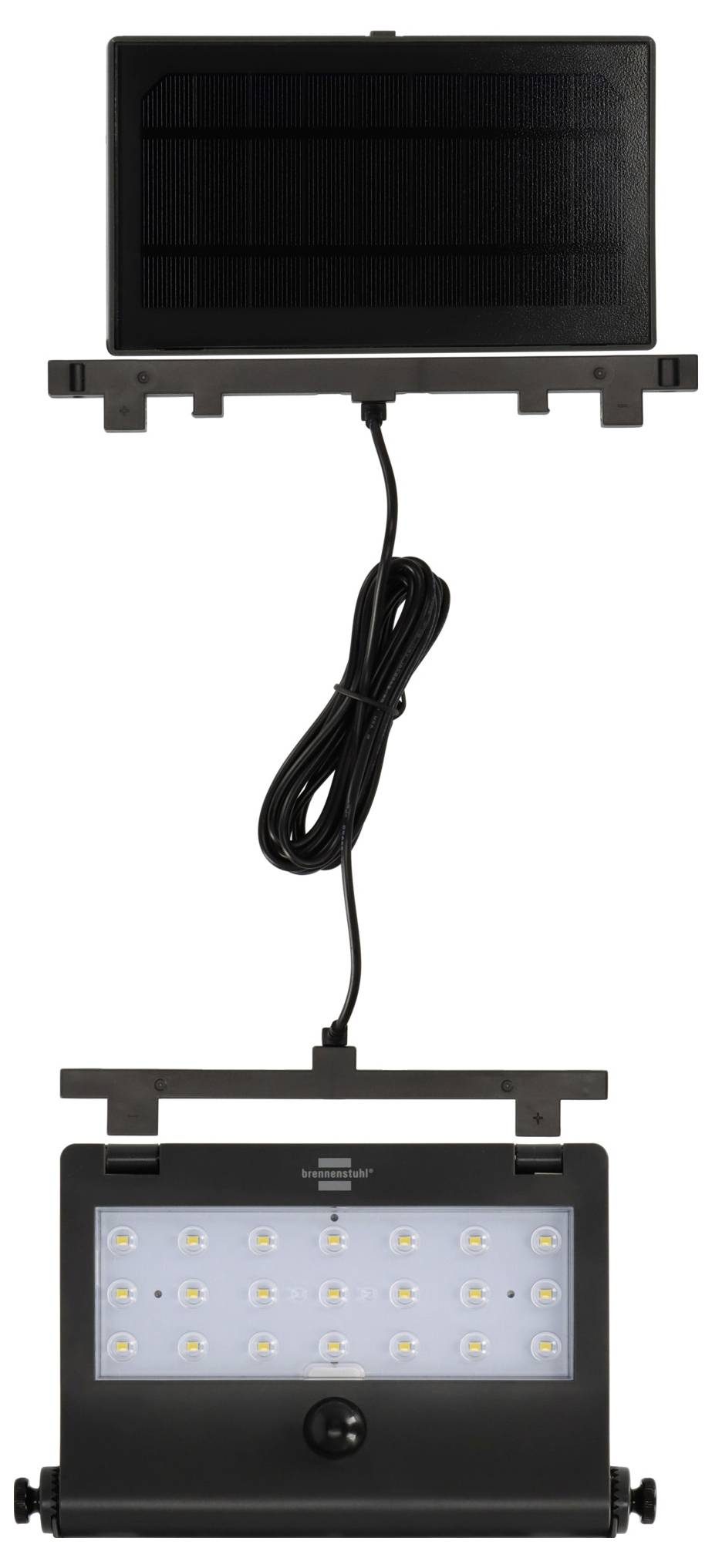 Schwarzes, solarbetriebenes LED-Flutlicht-Set mit separatem Solarpanel, verbunden durch ein Kabel.