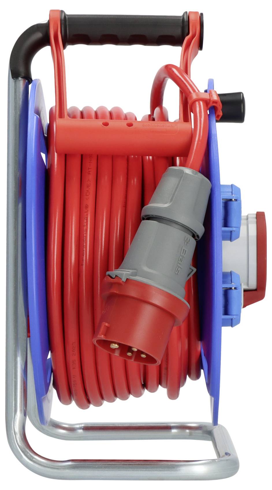 Rote Industriekabelrolle mit aufgewickeltem rotem Verlängerungskabel, roten und blauen Seiten und grauem/rotem Stromstecker