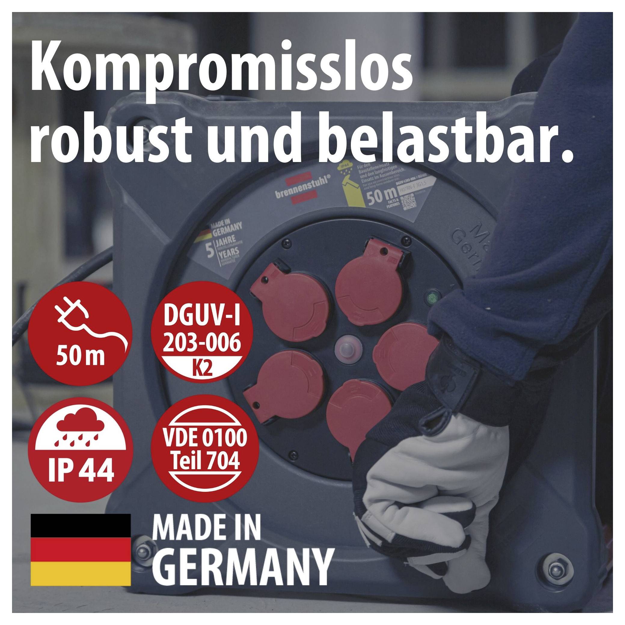 Werbeplakat für eine robuste Kabeltrommel mit 50 m, IP44, DGUV-I 203-006 K2, VDE 0100 Teil 704 und 'Made in Germany'.