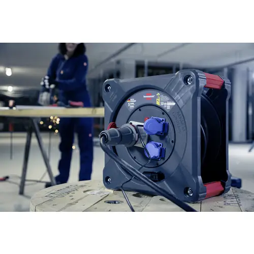 Brennenstuhl 9222300110 Kabeltrommel 30m Schwarz CEE-Stecker 16A 5polig Brennenstuhl 9222300110 Kabeltrommel 30m Schwarz CEE-Stecker 16A 5polig