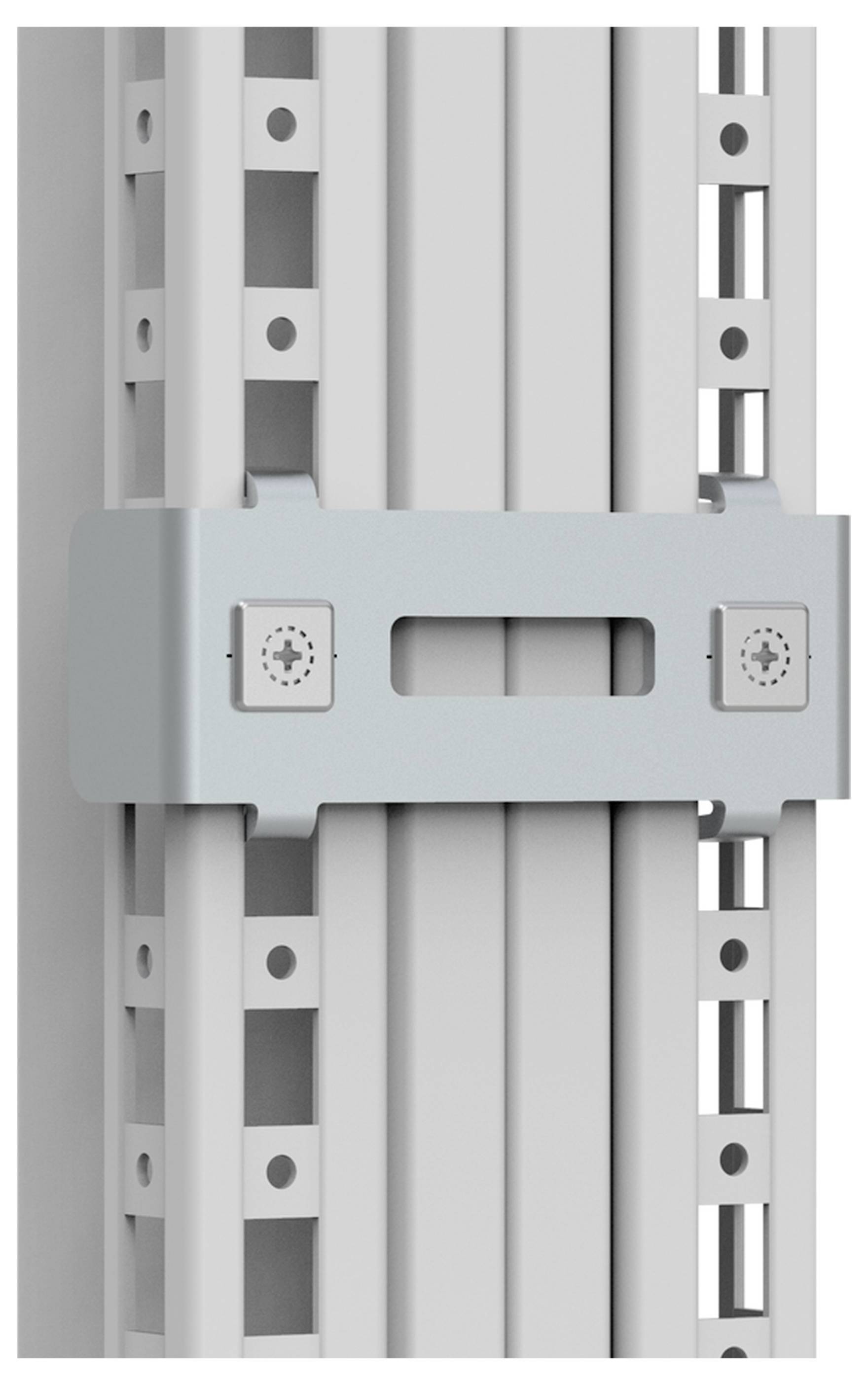 Stahlträger mit rechteckiger Verstärkung in der Mitte, verwendet für konstruktive Stabilität in Bauprojekten.