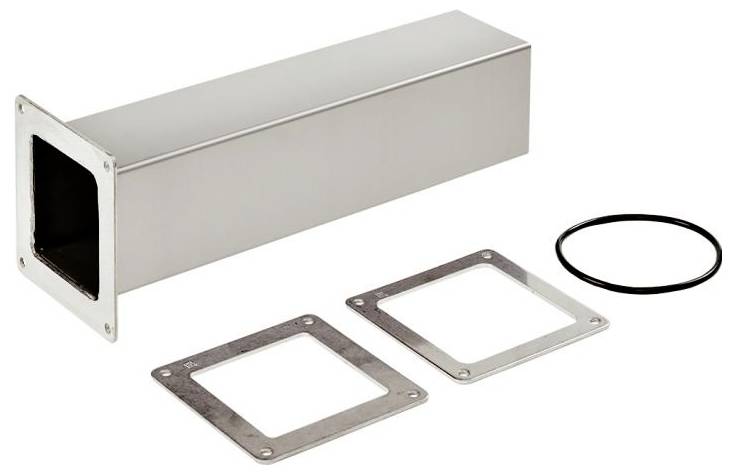 Metallischer Luftkanaladapter mit Zubehörteilen: zwei quadratische Dichtungsplatten und ein Gummiring, geeignet für Lüftungssysteme.