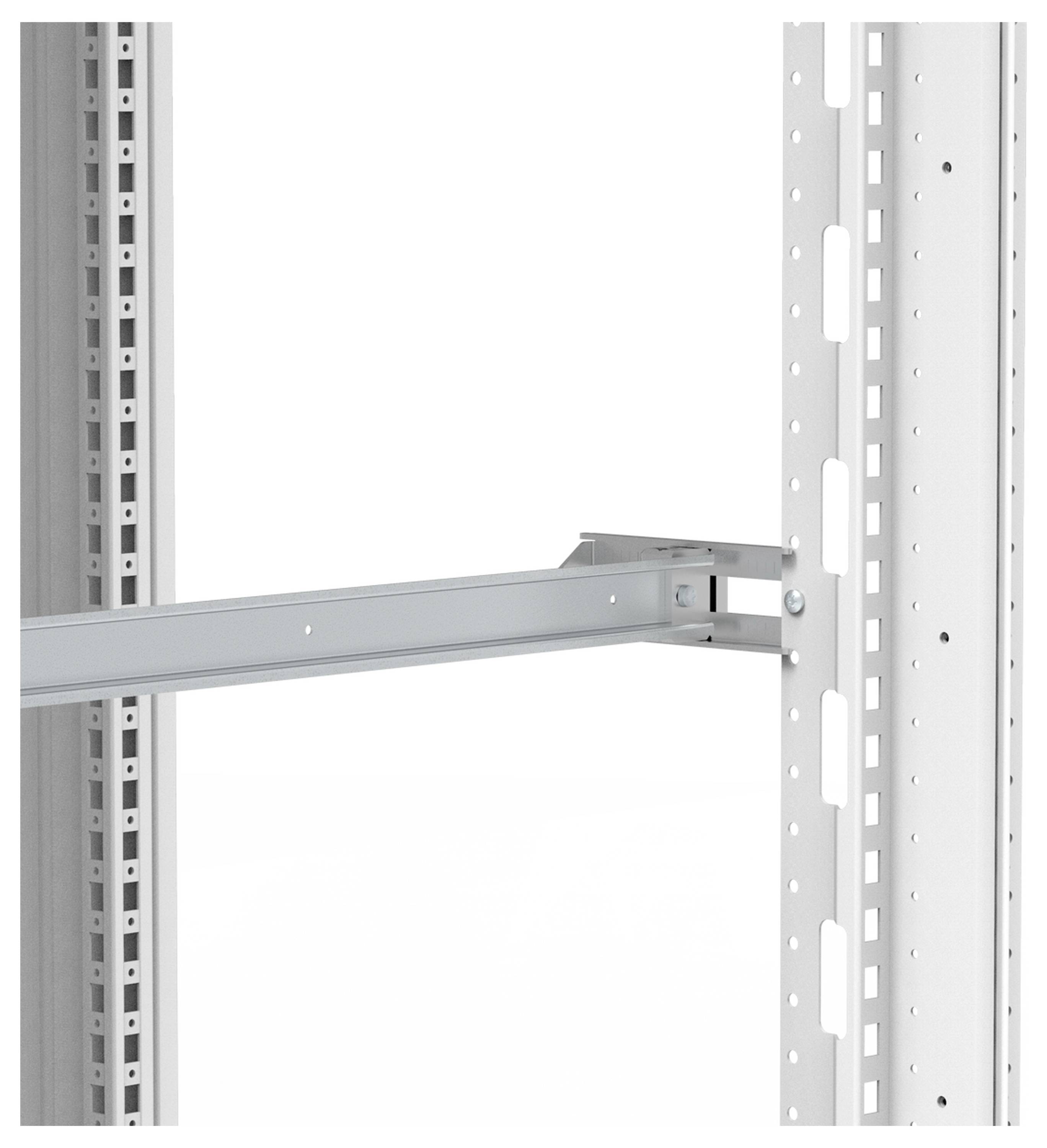 Nahaufnahme eines vertikalen Regalfußes aus Metall mit horizontalem Verbindungselement. Es zeigt strukturelle Details und Befestigungen.