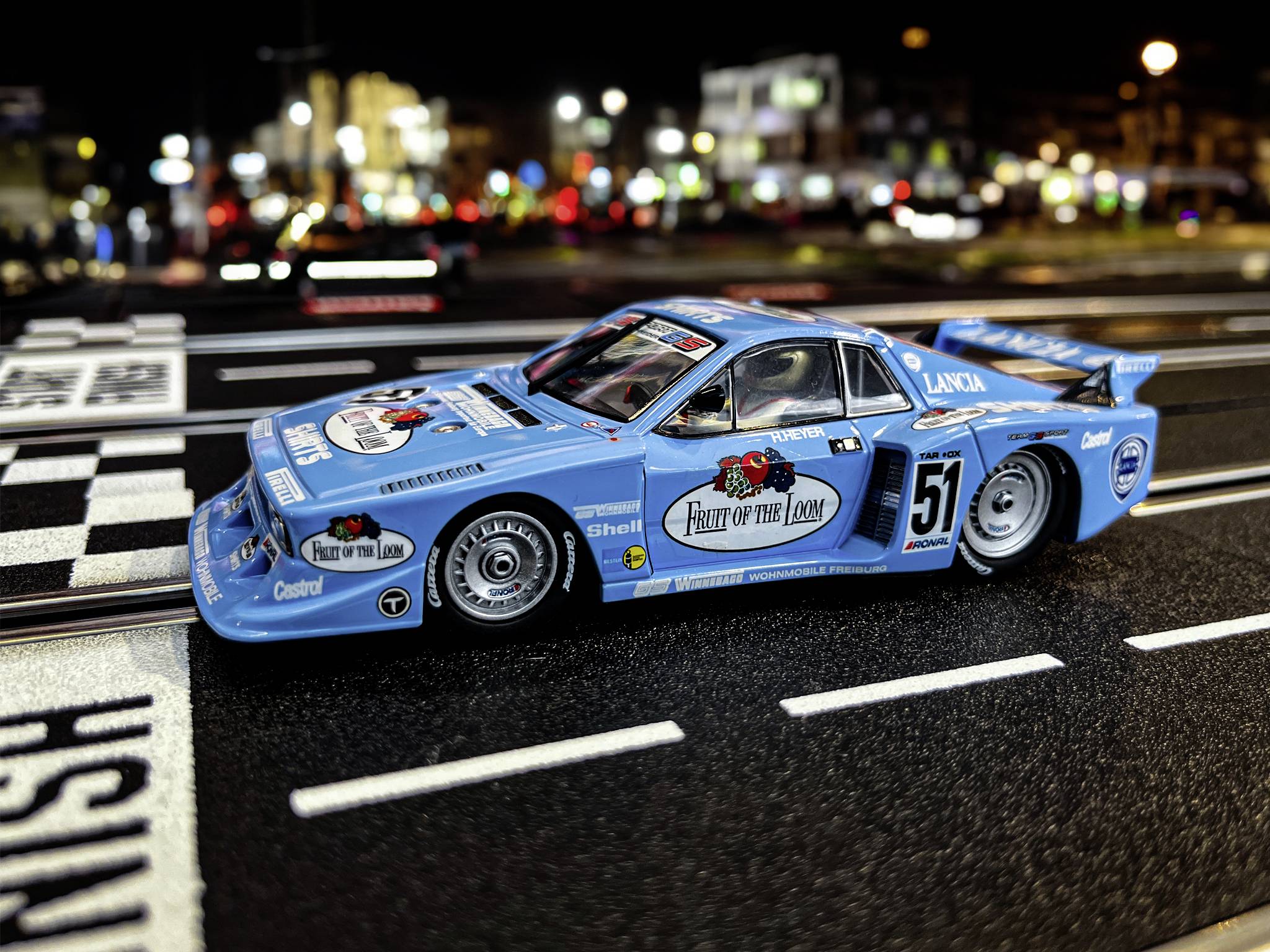 Carrera 20032029 DIGITAL 132 Auto Lancia Beta Montecarlo Turbo "Fruit of the Loom, No.51"