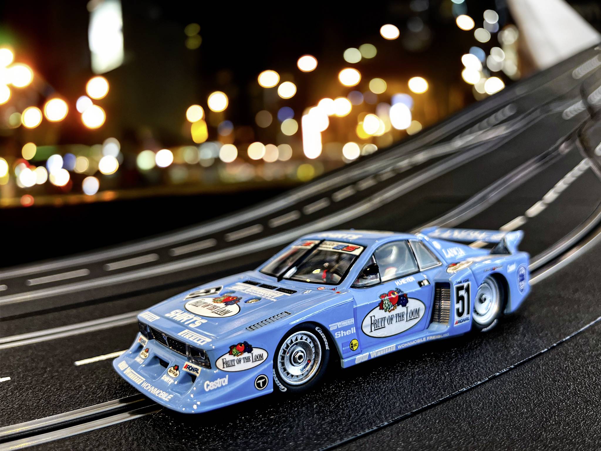 Carrera 20032029 DIGITAL 132 Auto Lancia Beta Montecarlo Turbo "Fruit of the Loom, No.51"