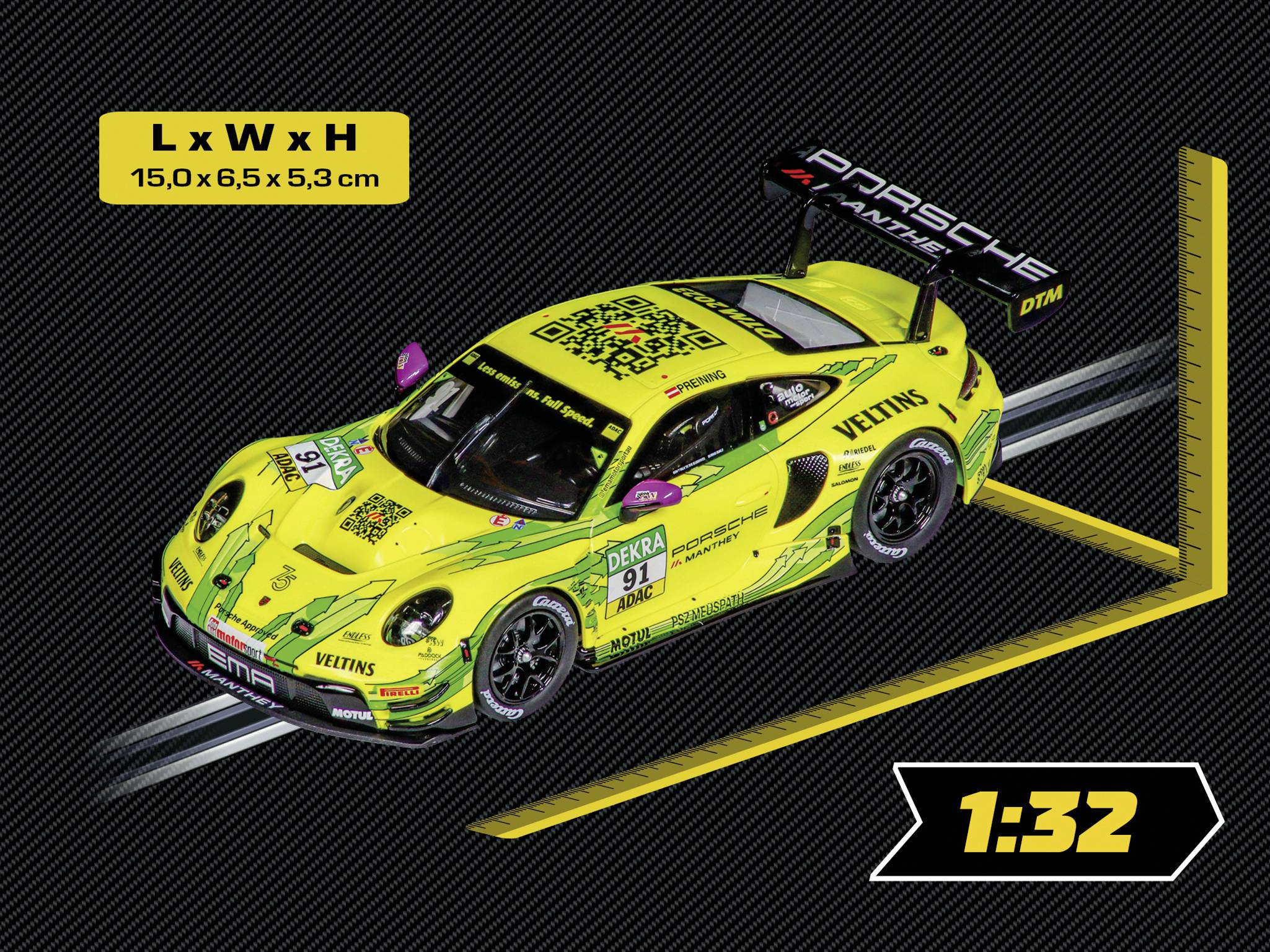 Spielzeugauto im Maßstab 1:32, leuchtend gelb-grün mit Aufdrucken und Flügel. Maße: 15,0 x 6,5 x 5,3 cm. Anzeige: 'L x W x H', '1:32'.