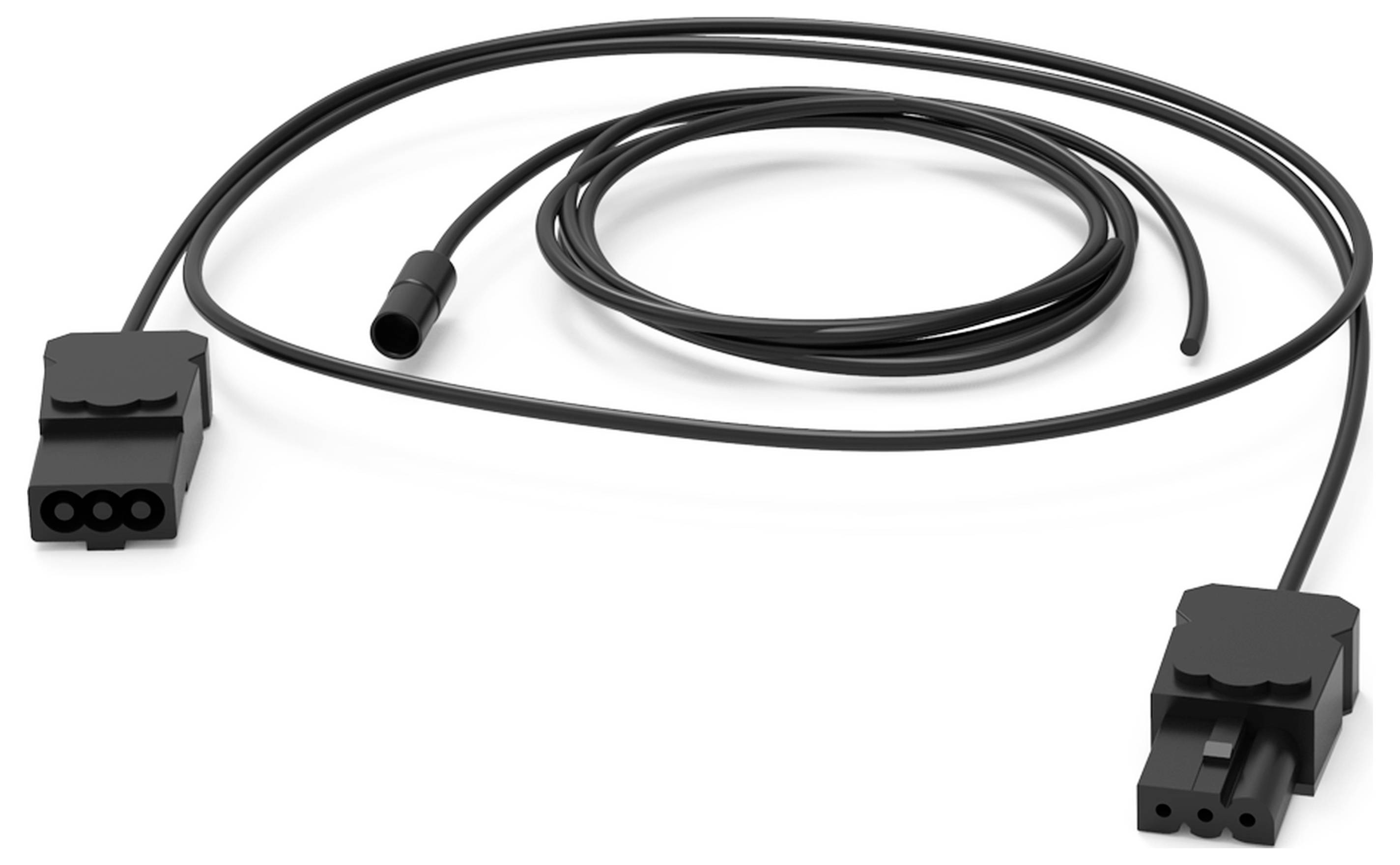 Ein langes, schwarzes Kabel mit zwei rechteckigen Steckern an den Enden und einem runden Mittelstück liegt aufgerollt auf einer Oberfläche.