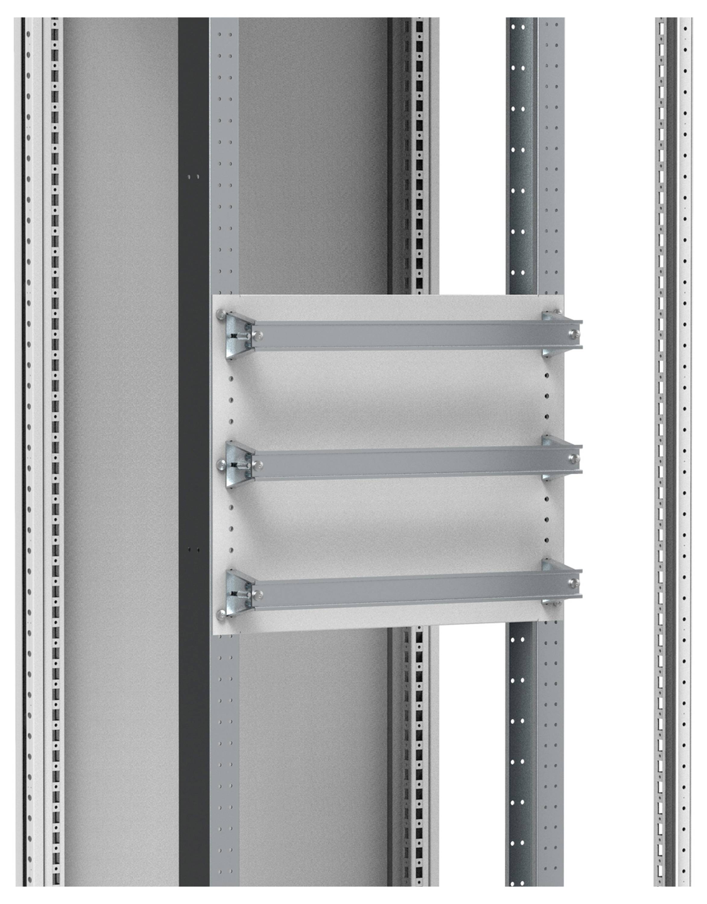 Ein Metallregal mit drei horizontalen Ablagen, montiert in einem offenen Rahmengestell, geeignet zur Aufbewahrung von Gegenständen.