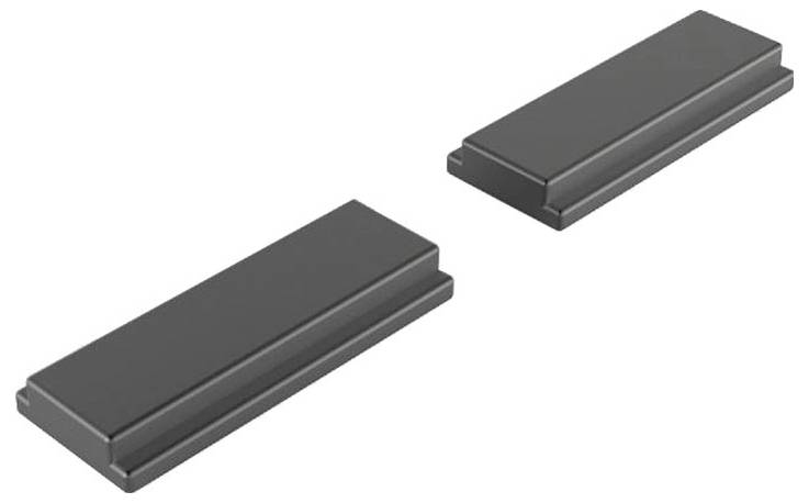 Zwei rechteckige, flache magnetische Adapter nebeneinander auf weißem Hintergrund.