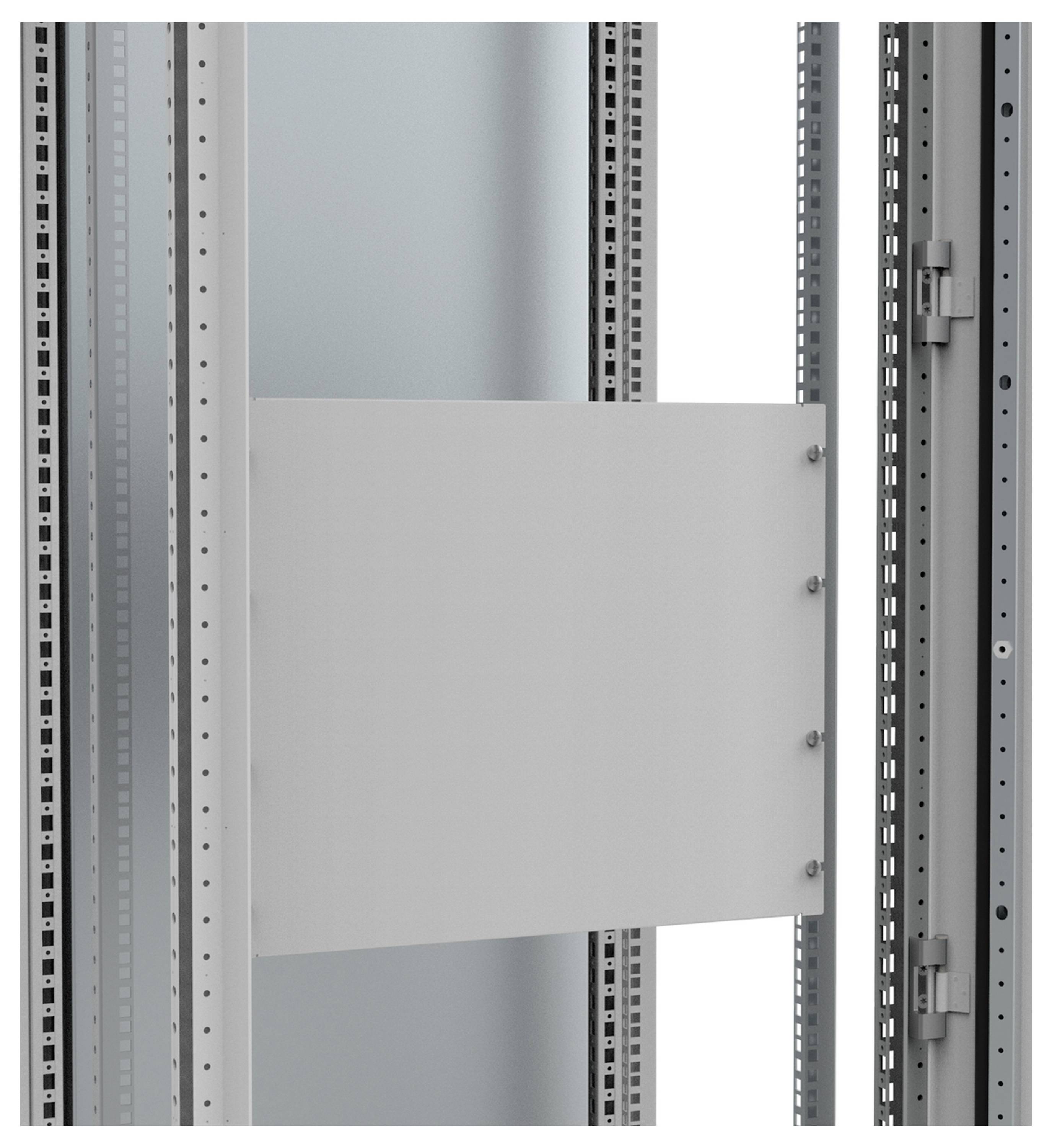 Ein Server-Rack mit Metallpaneelen. Es dient zur geordneten Kabelführung innerhalb von IT-Infrastrukturen.