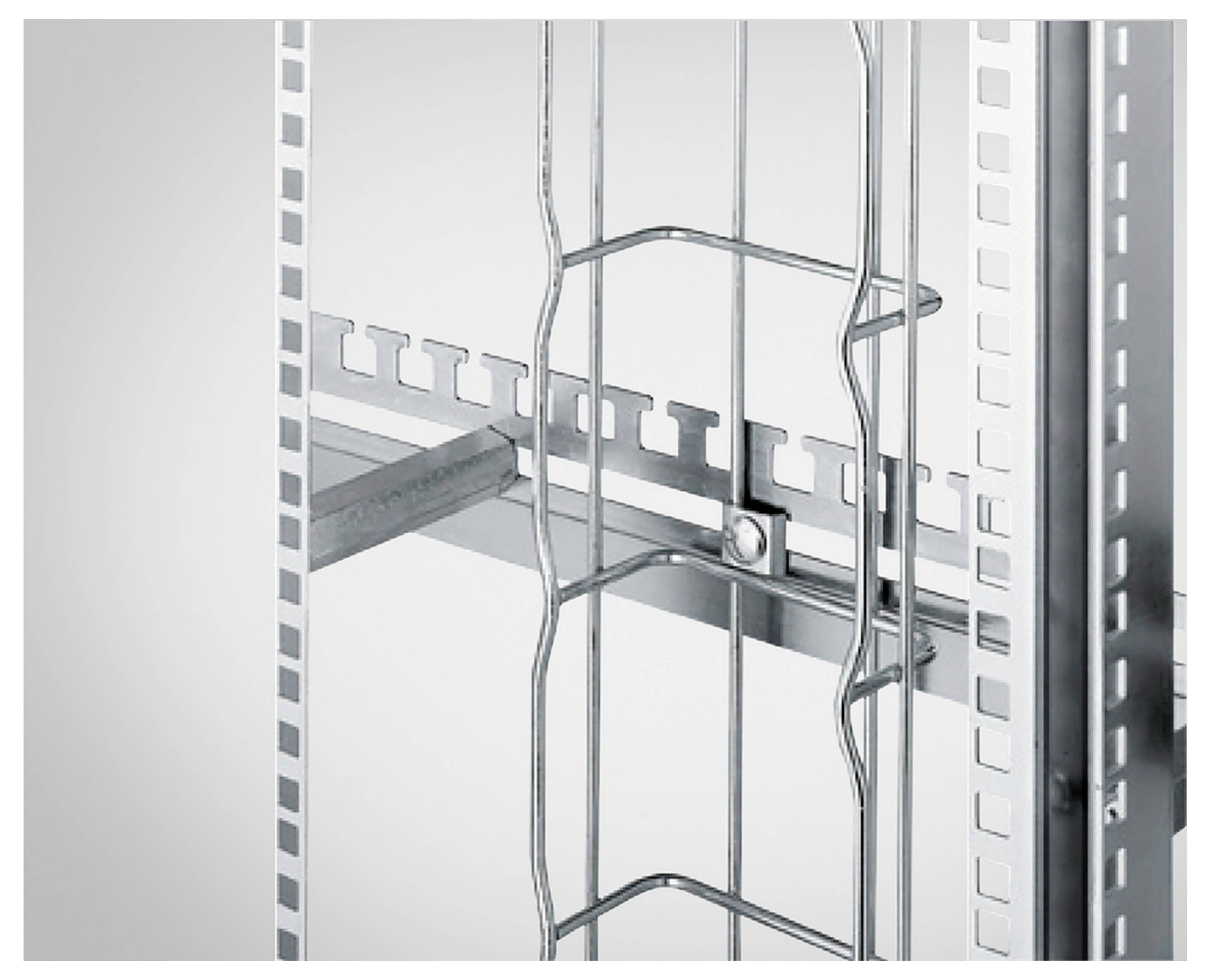 Metallisches Gitter und Rahmensystem, möglicherweise Teil eines Regals oder einer strukturellen Halterung; industrieller Kontext.