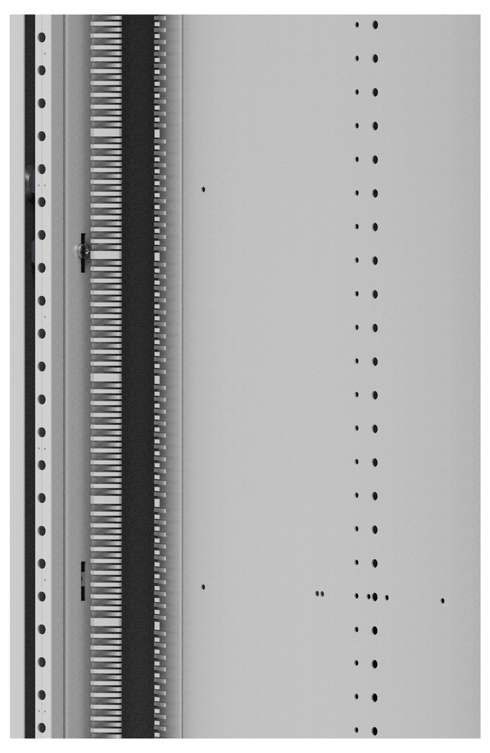 Graues Metallstruktur mit zahlreichen vertikalen und horizontalen Linien und kleinen Löchern auf der Oberfläche.