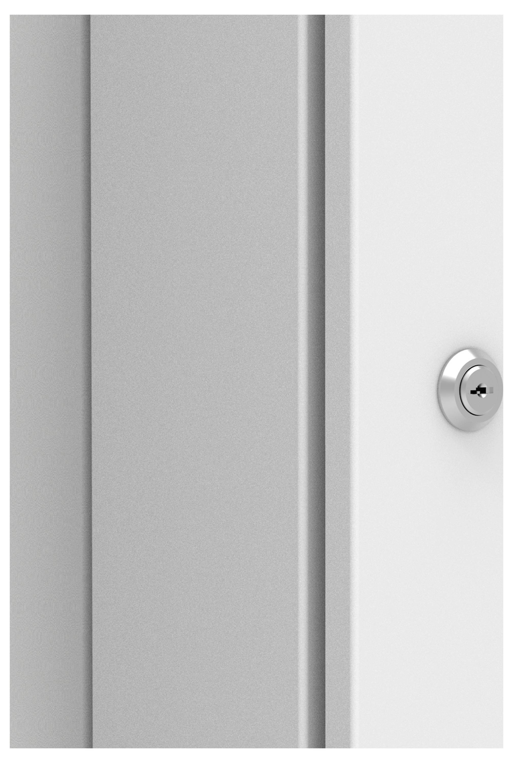 Nahaufnahme eines Schlüssellochs in einer weißen Tür oder Wand, das auf den Mechanismus für einen Schlüsselzugang hinweist.